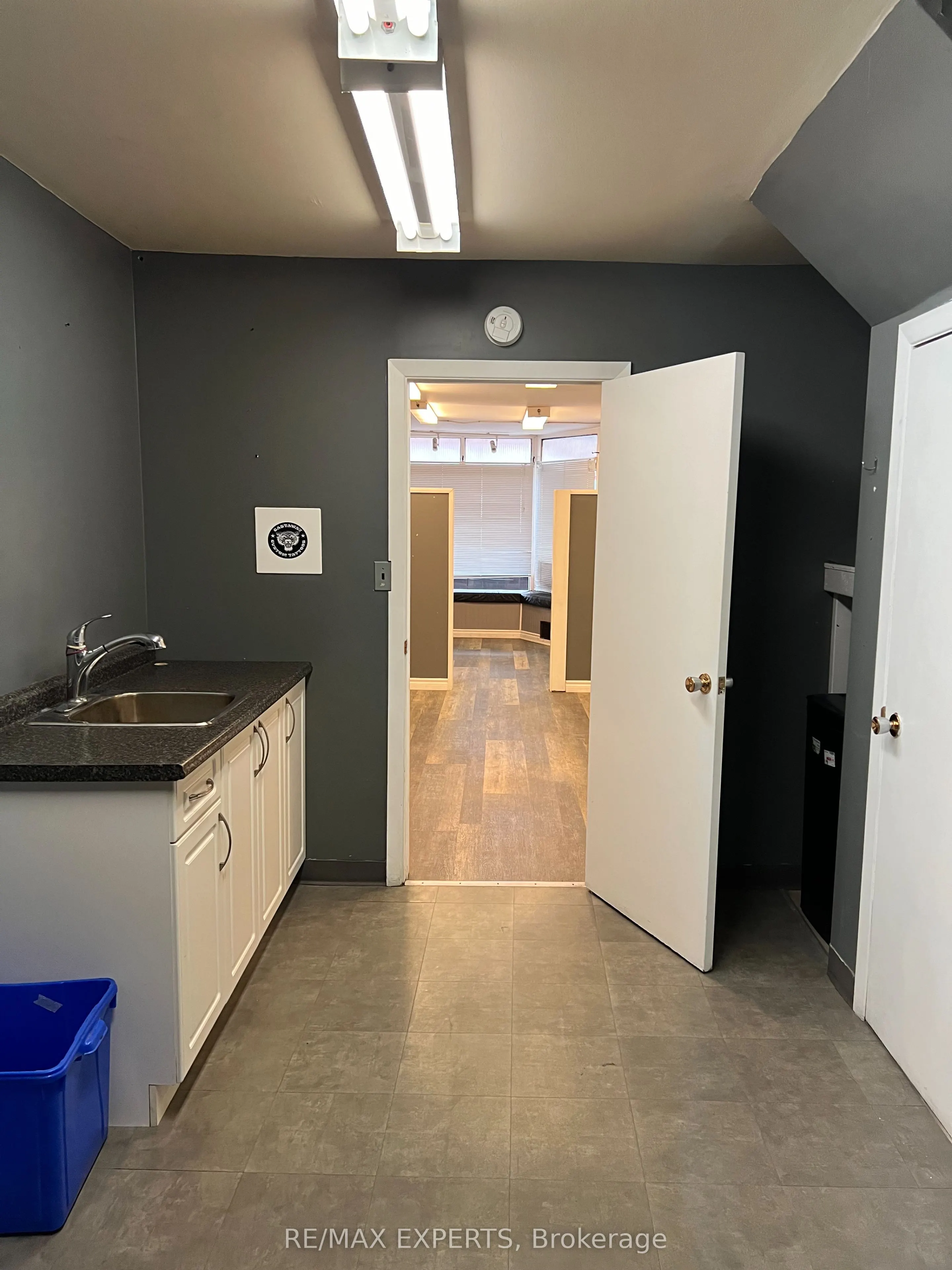 595-599 Dundas Street