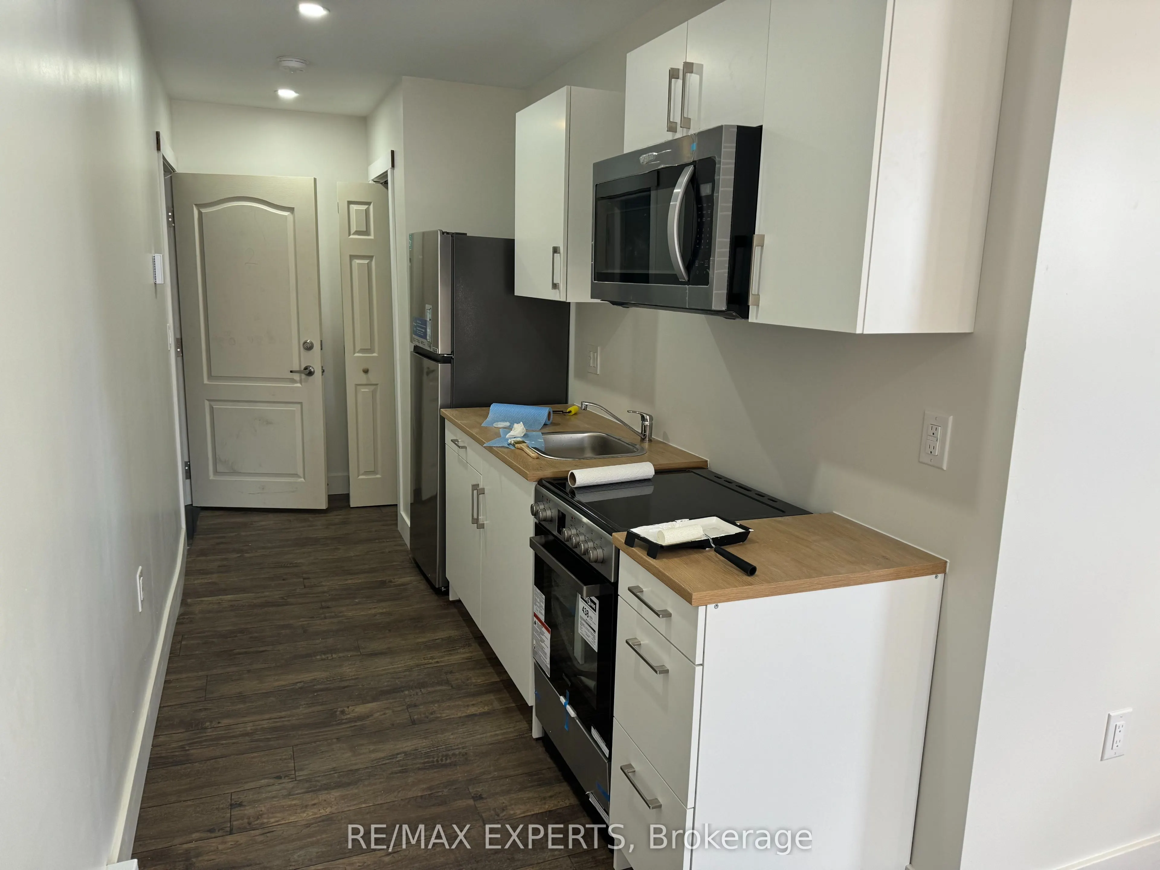 595-599 Dundas Street