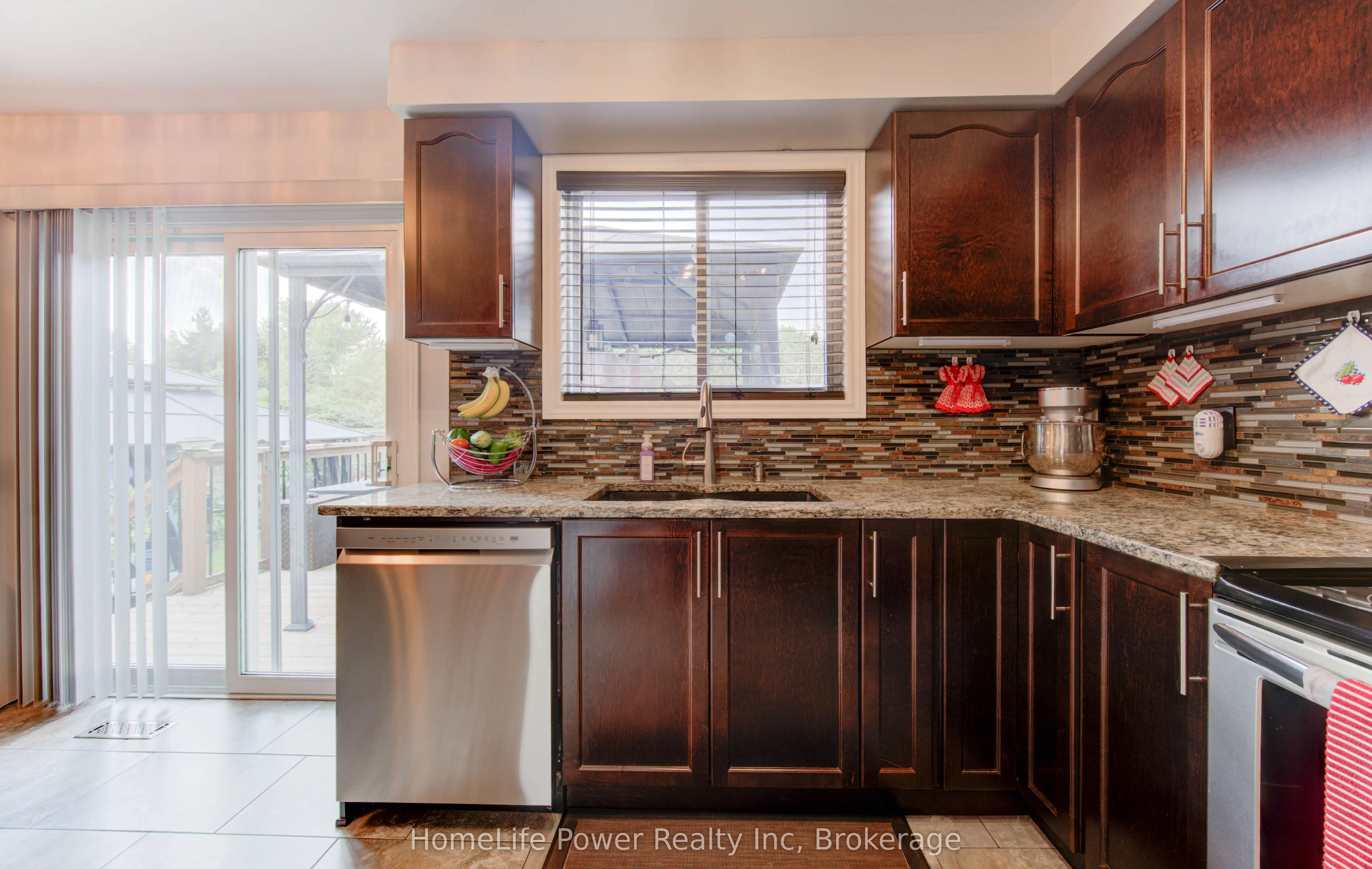 87 Sugar Maple Street