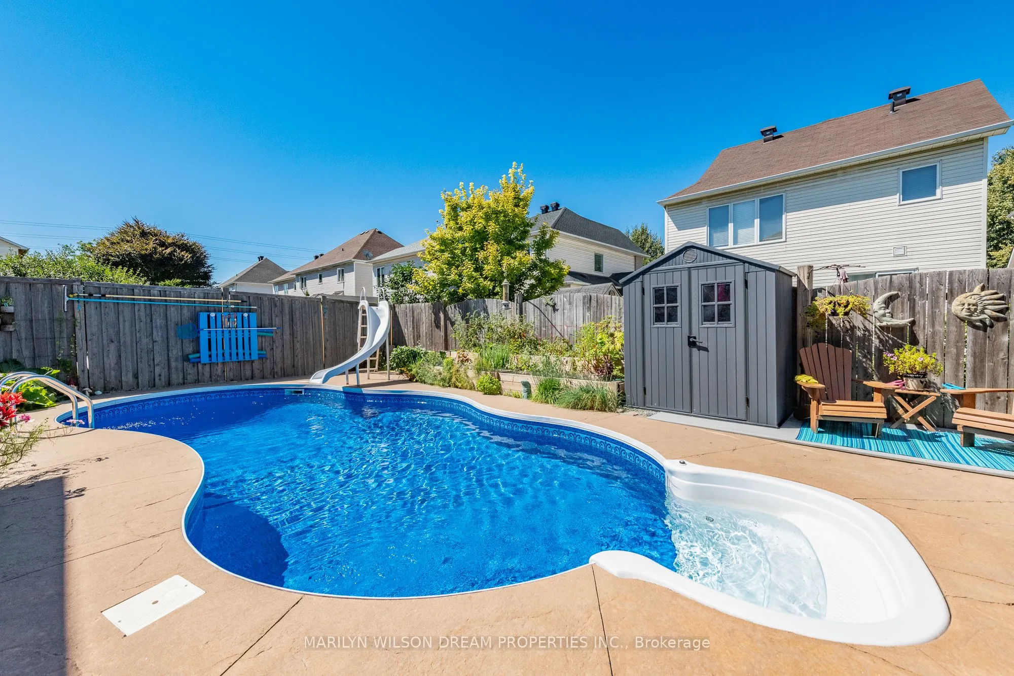 12 Greenpointe Drive