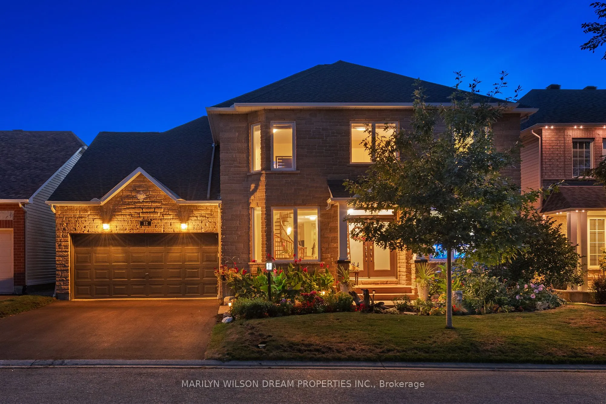 12 Greenpointe Drive