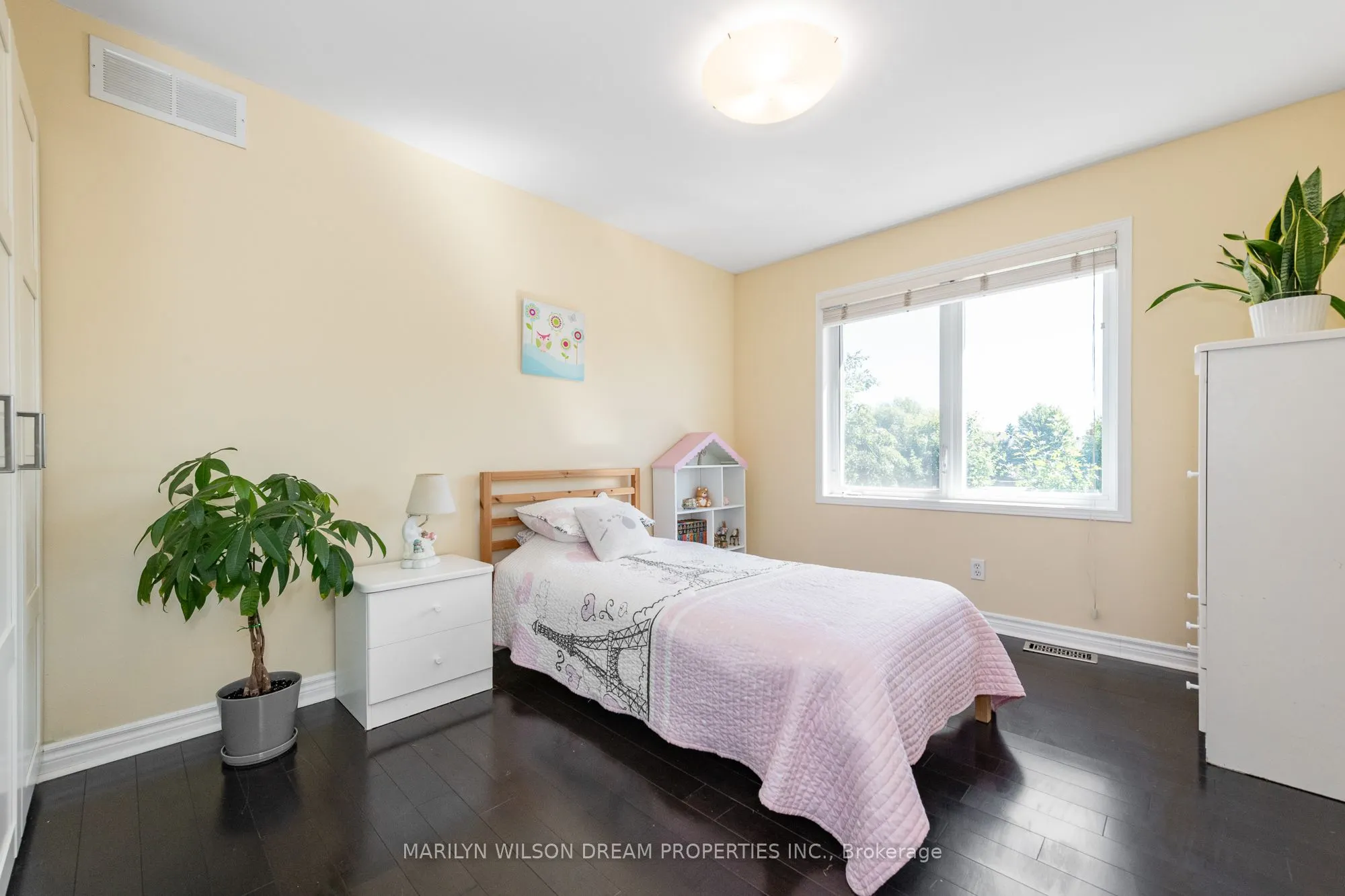 12 Greenpointe Drive