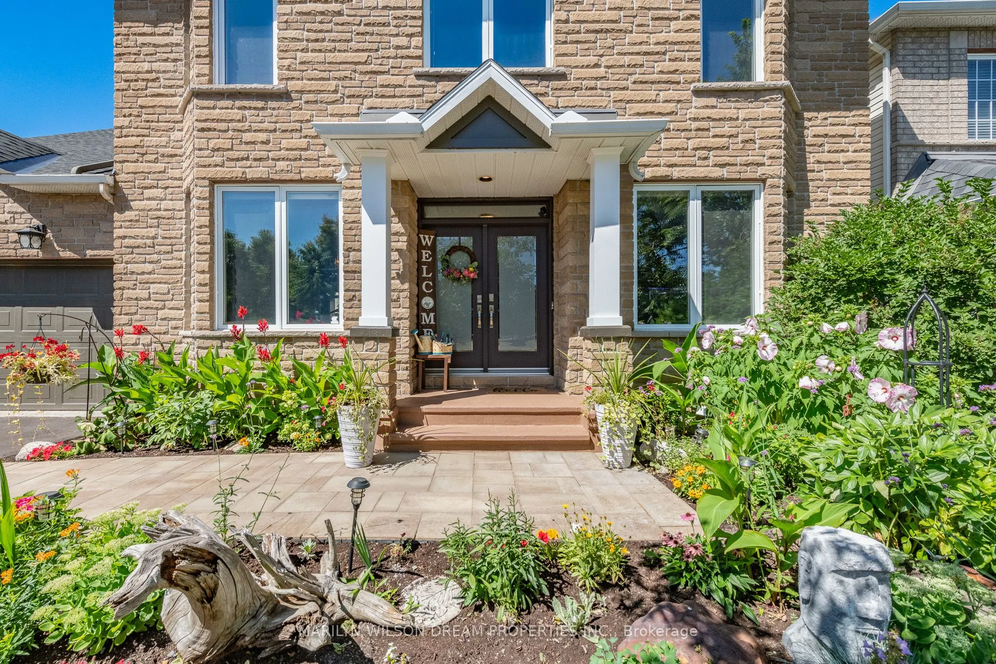 12 Greenpointe Drive