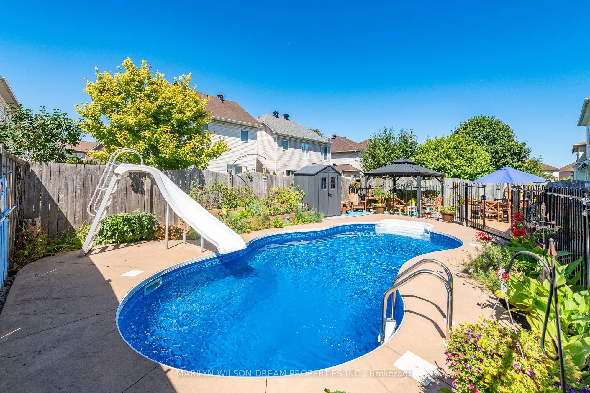 12 Greenpointe Drive