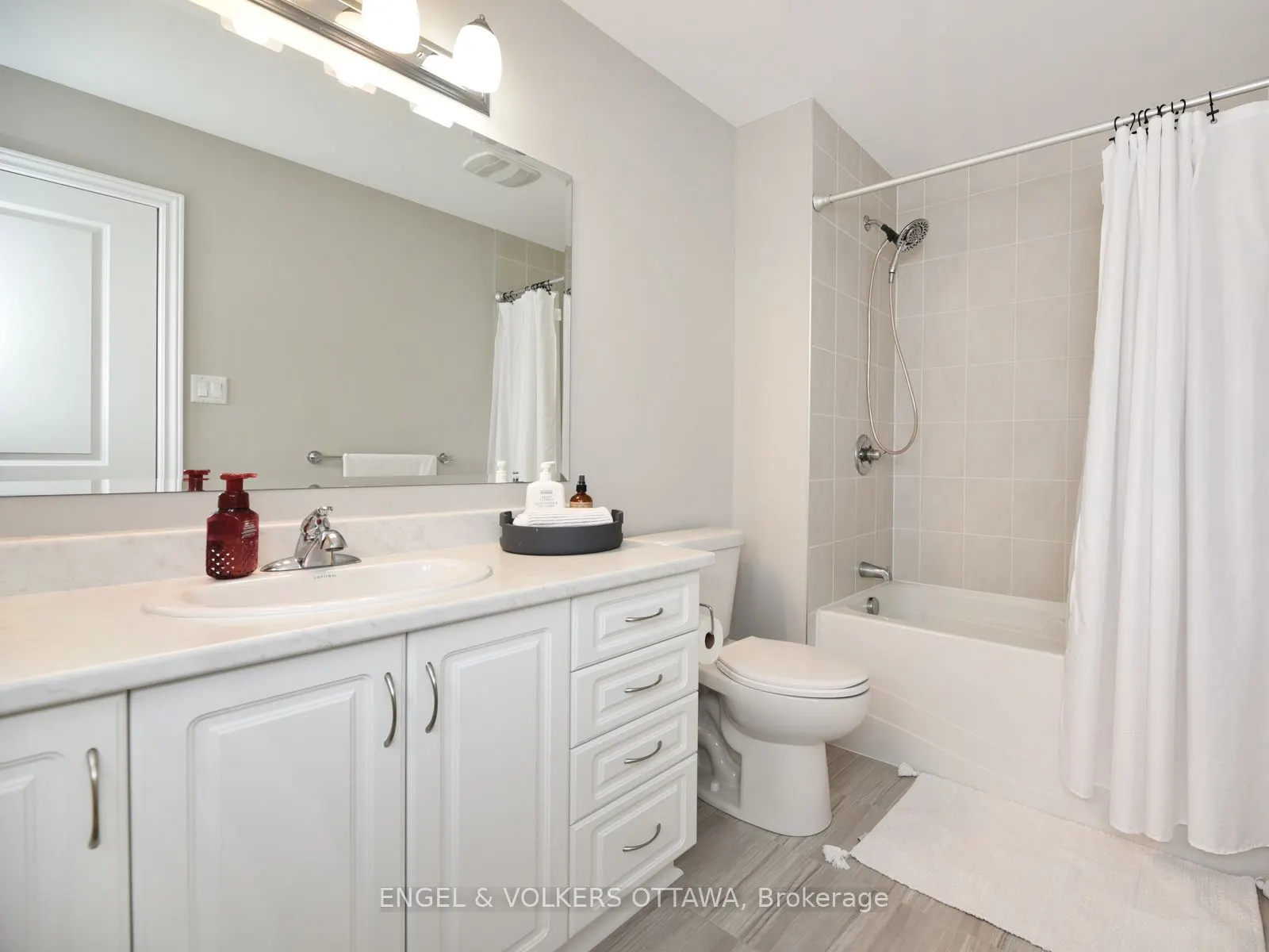 626 Geranium Walk