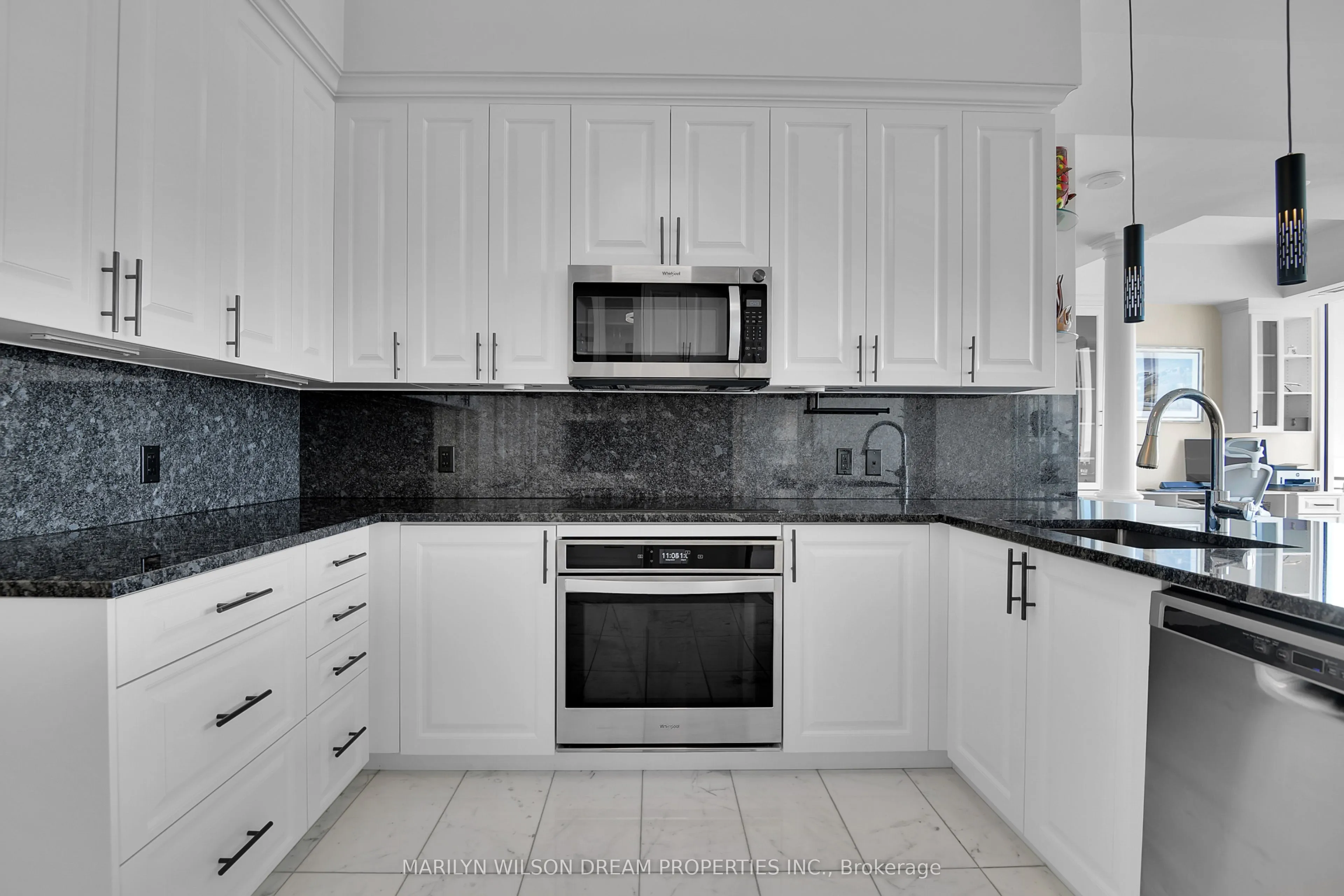 805 Carling Avenue N, #4003