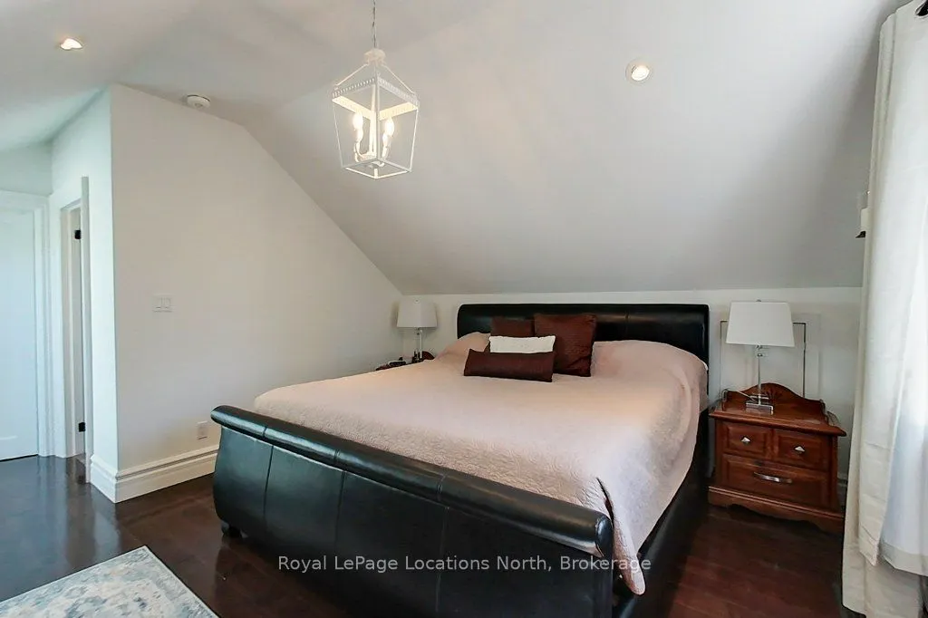 107 Trowbridge Street W