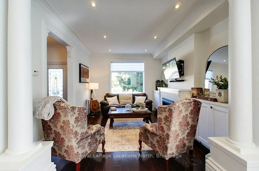 107 Trowbridge Street W