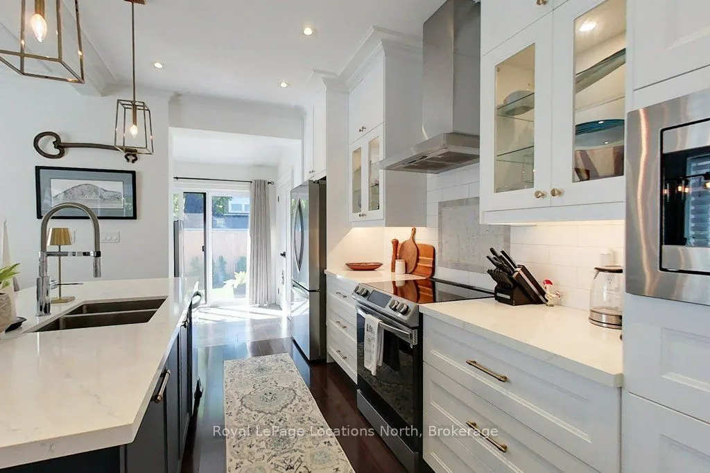 107 Trowbridge Street W
