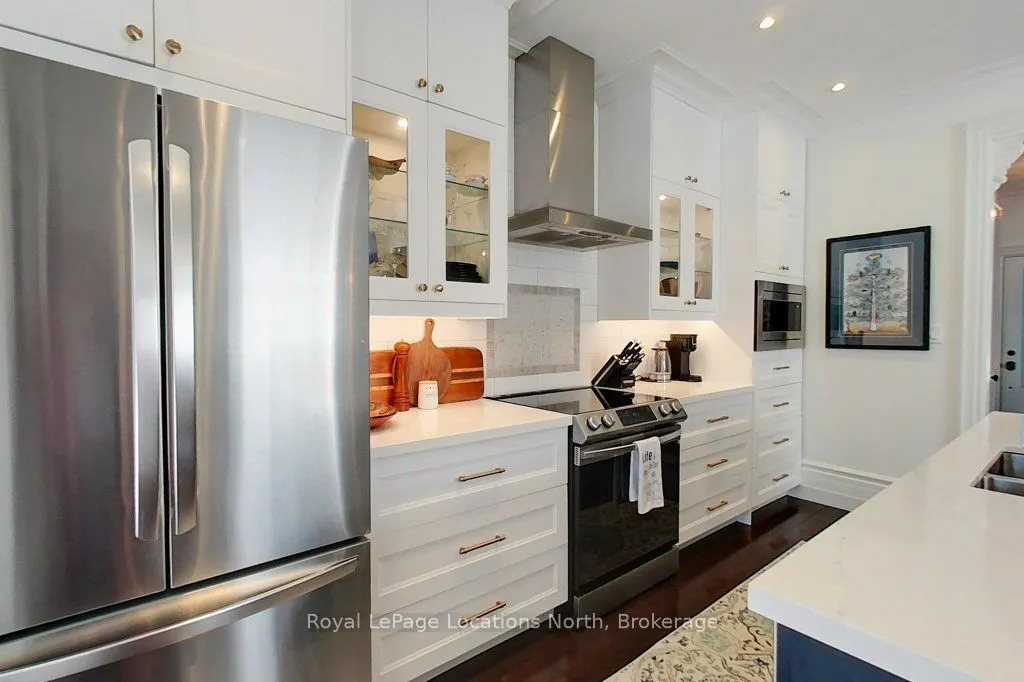 107 Trowbridge Street W