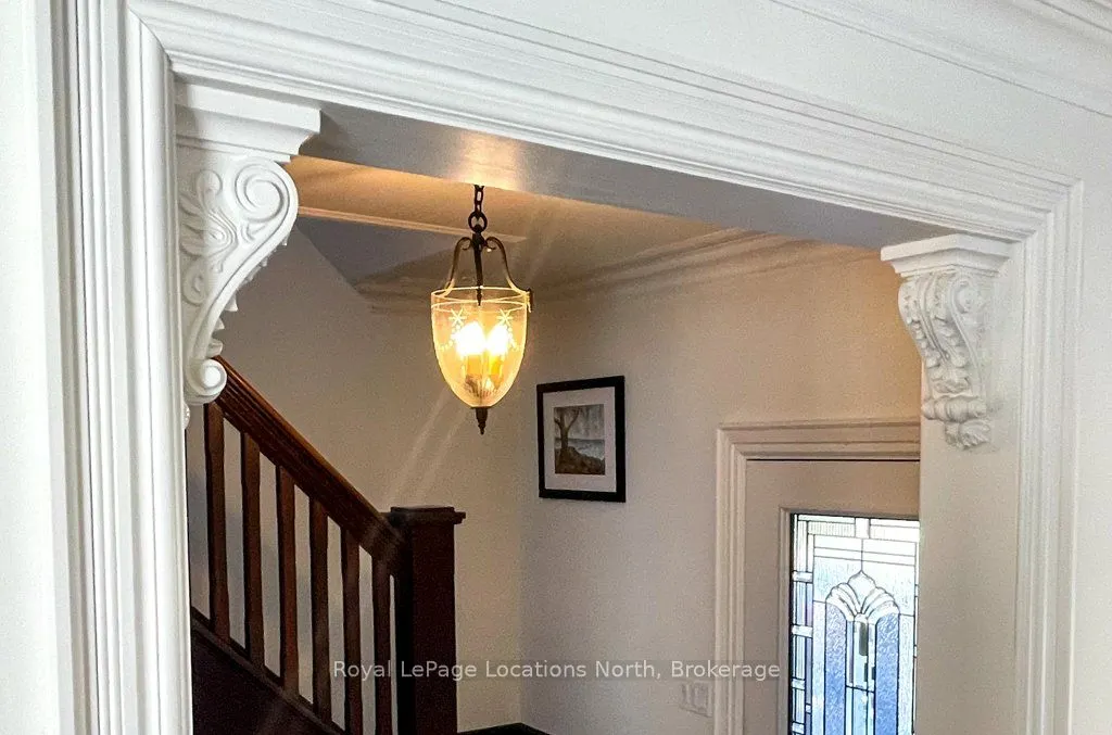 107 Trowbridge Street W