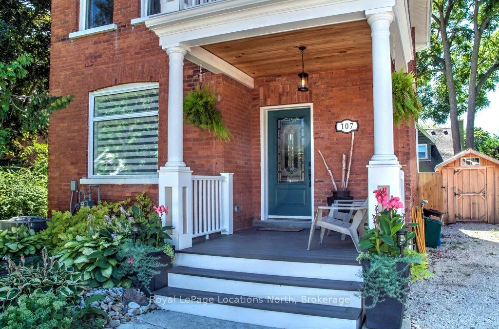 107 Trowbridge Street W