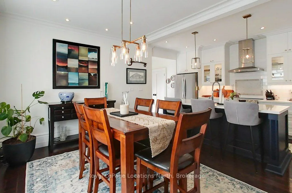 107 Trowbridge Street W