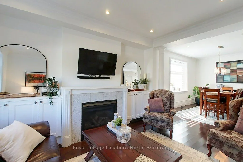 107 Trowbridge Street W