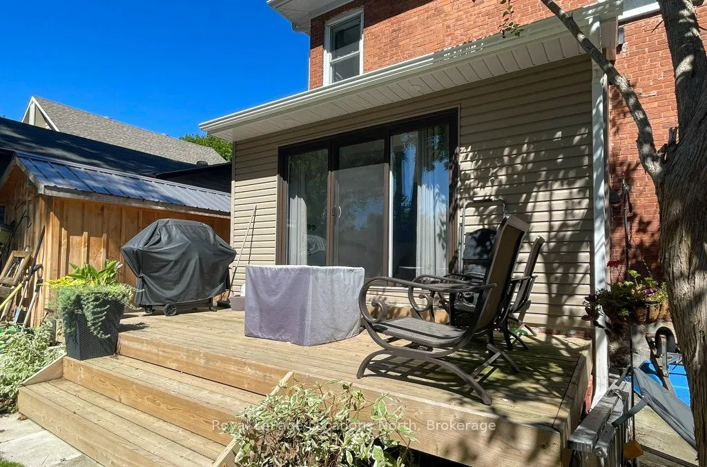 107 Trowbridge Street W
