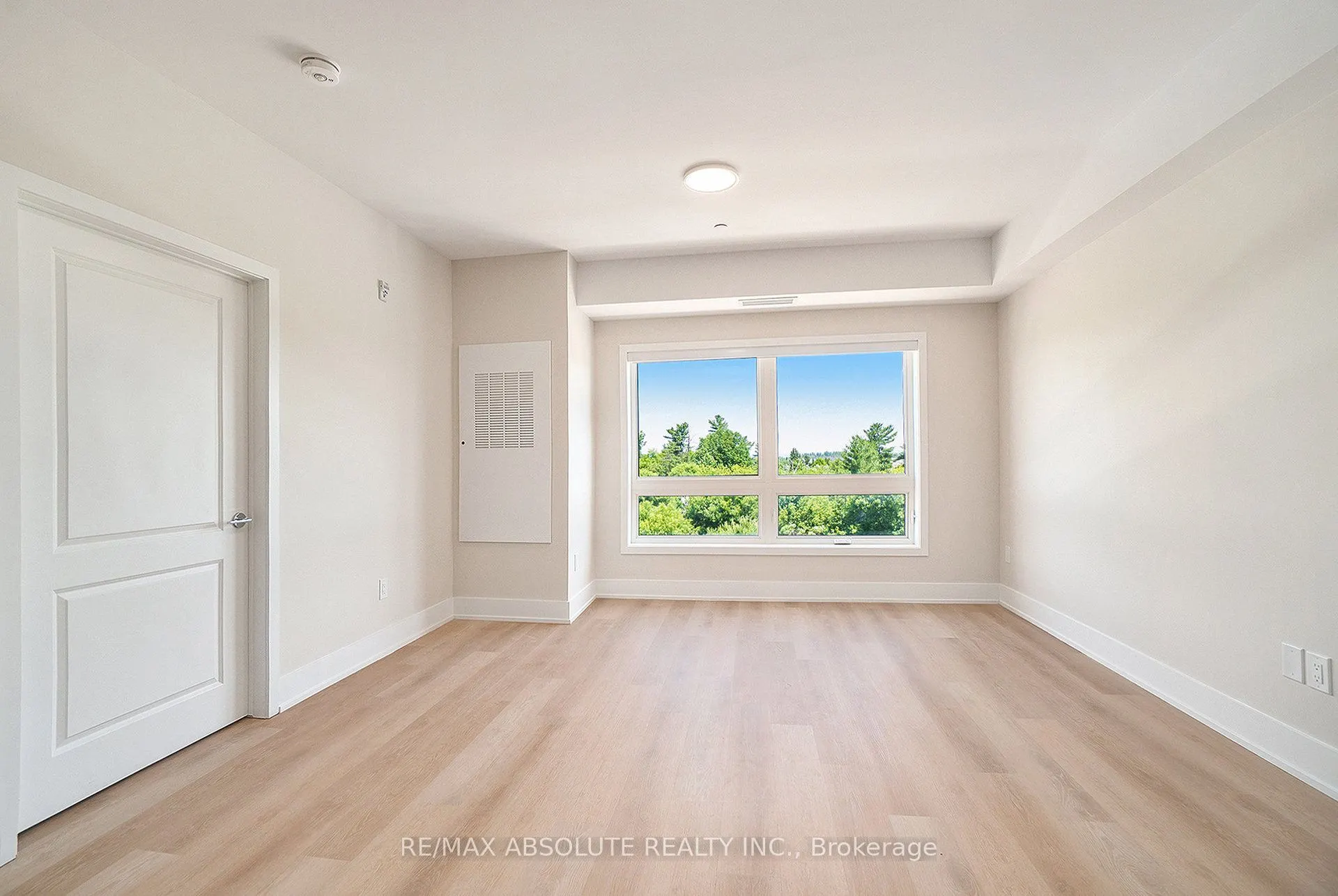 12 Thomas Street S, #310
