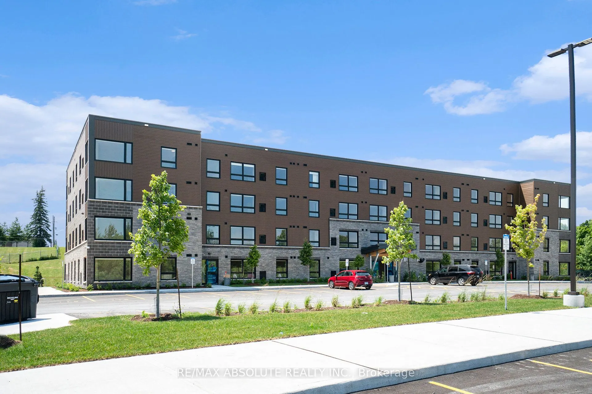 12 Thomas Street S, #310