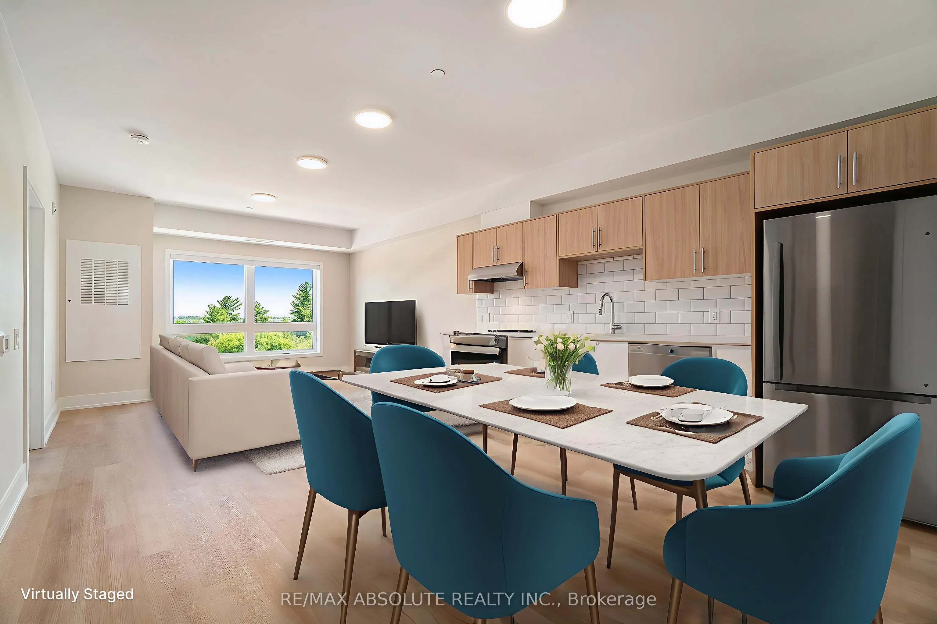 12 Thomas Street S, #310