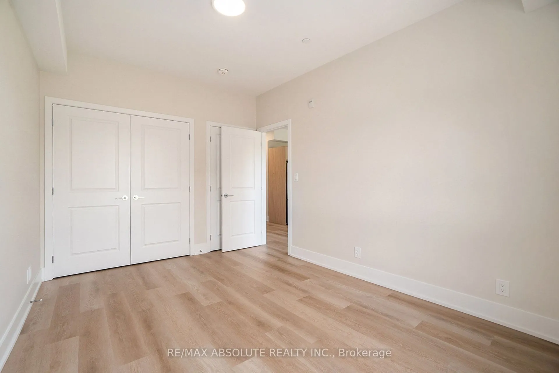 12 Thomas Street S, #310