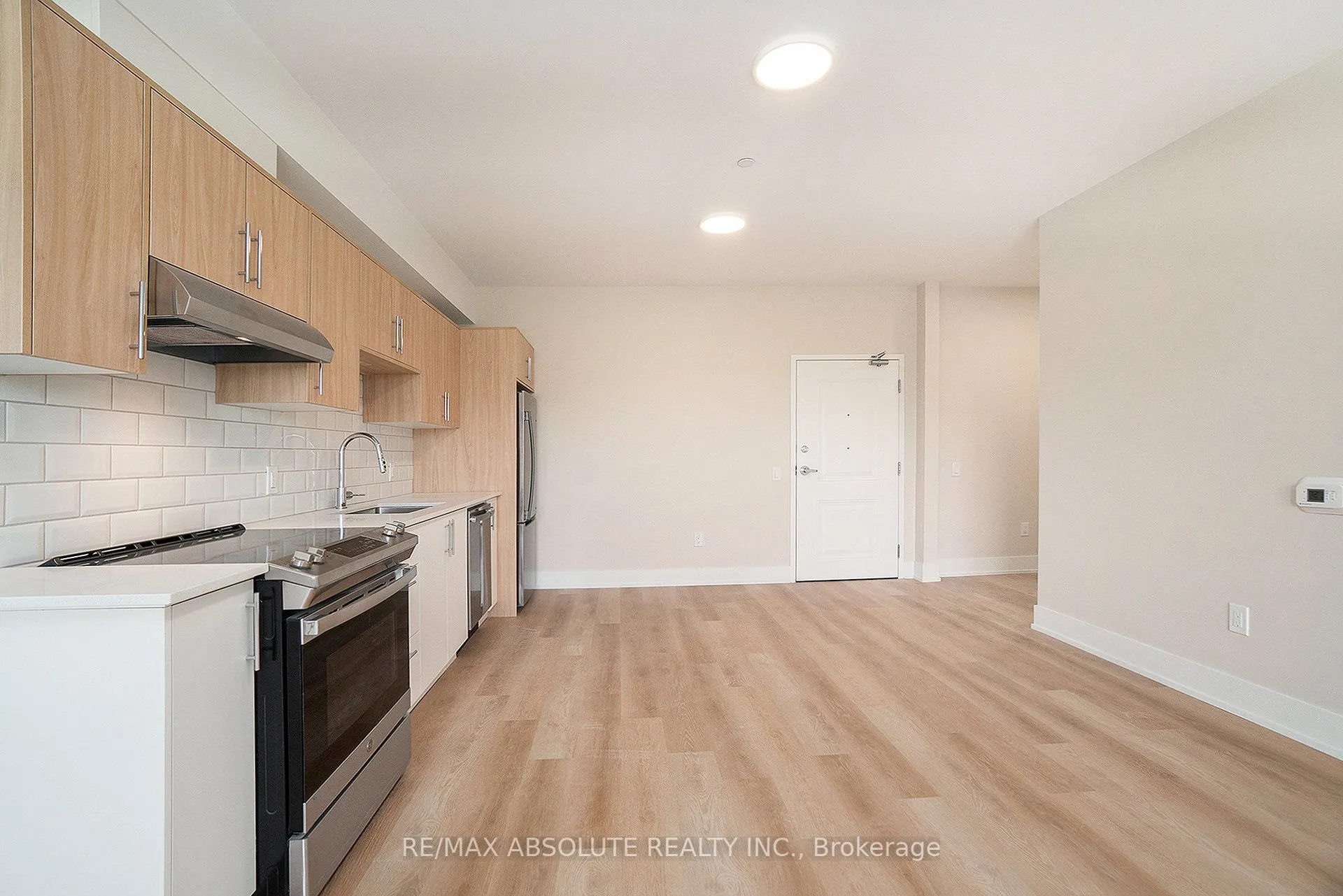 12 Thomas Street S, #310