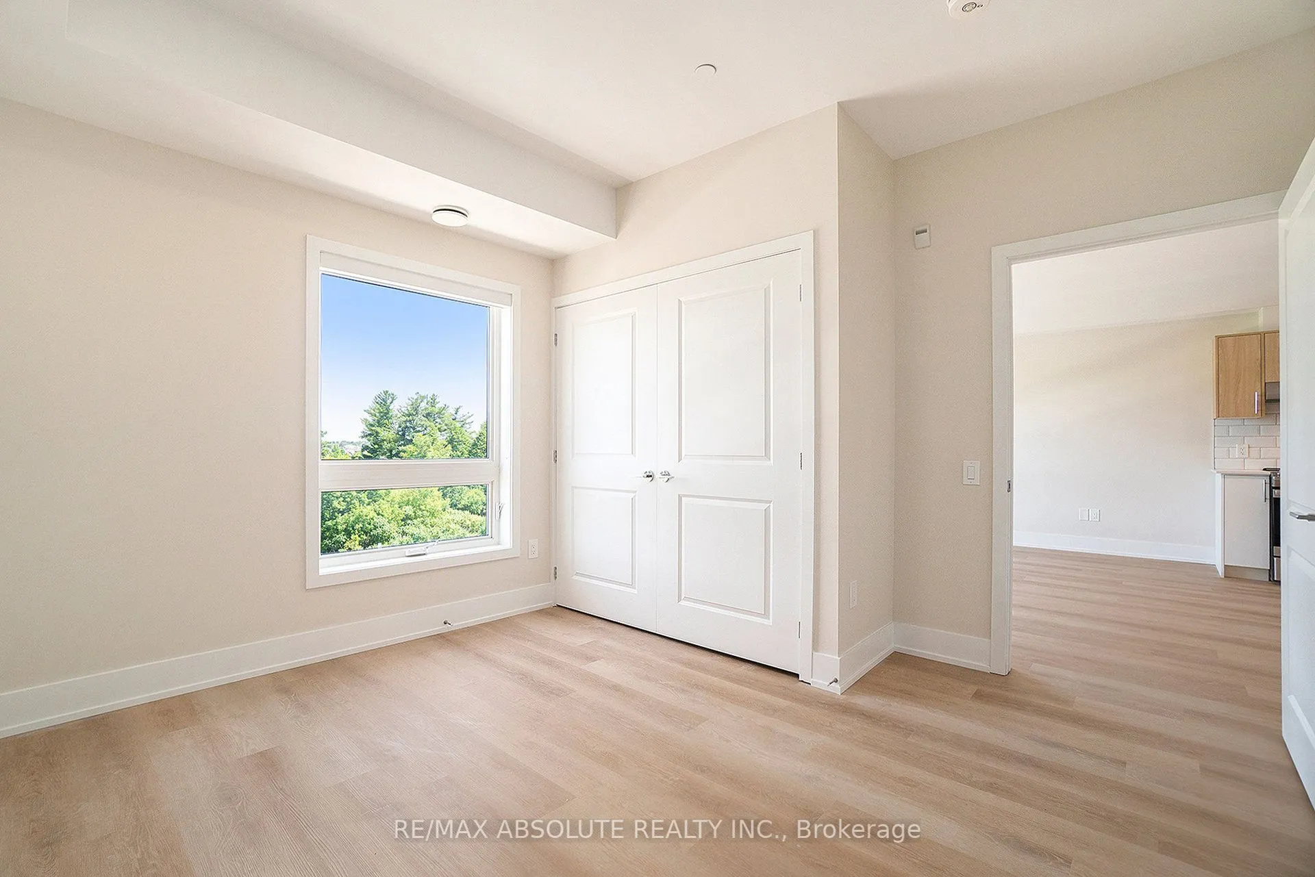 12 Thomas Street S, #310