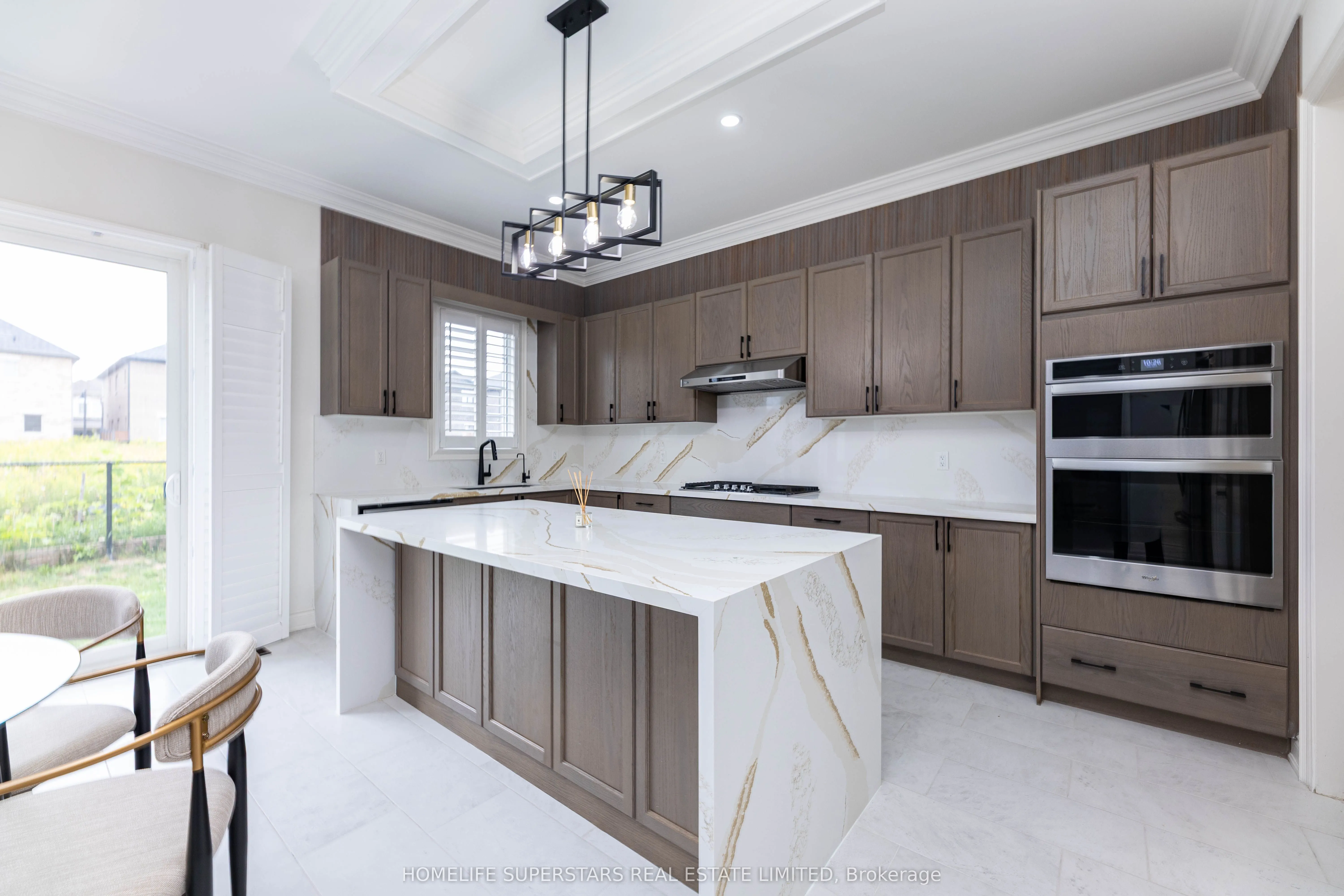 211 Granite ridge Trail