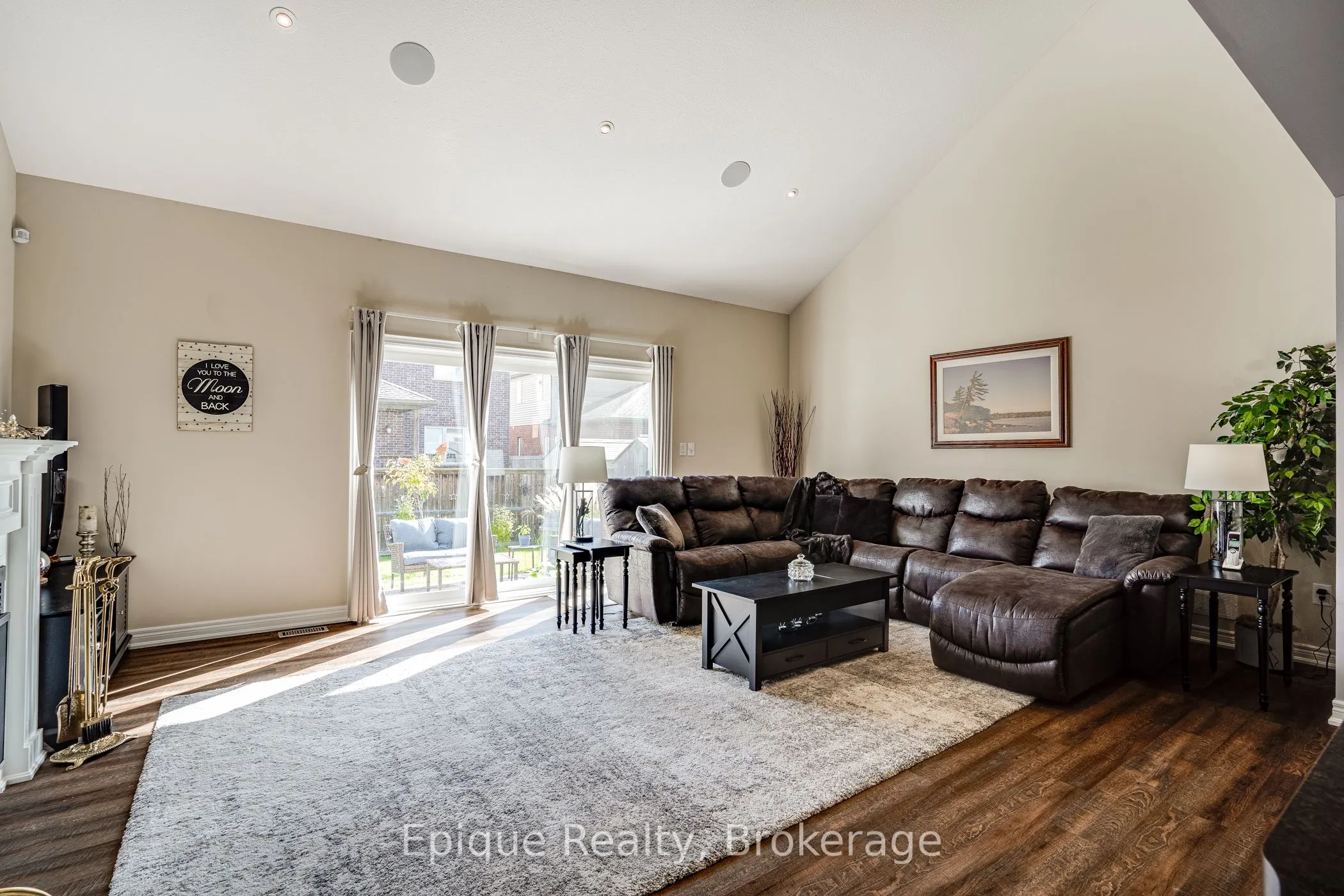 68 Roselawn Crescent
