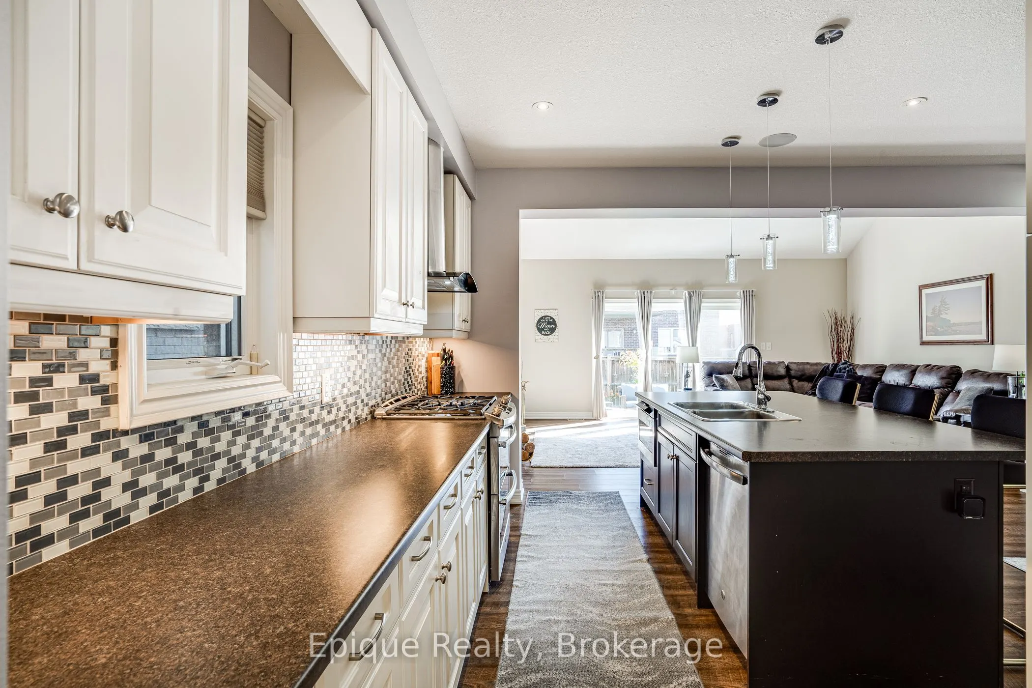 68 Roselawn Crescent