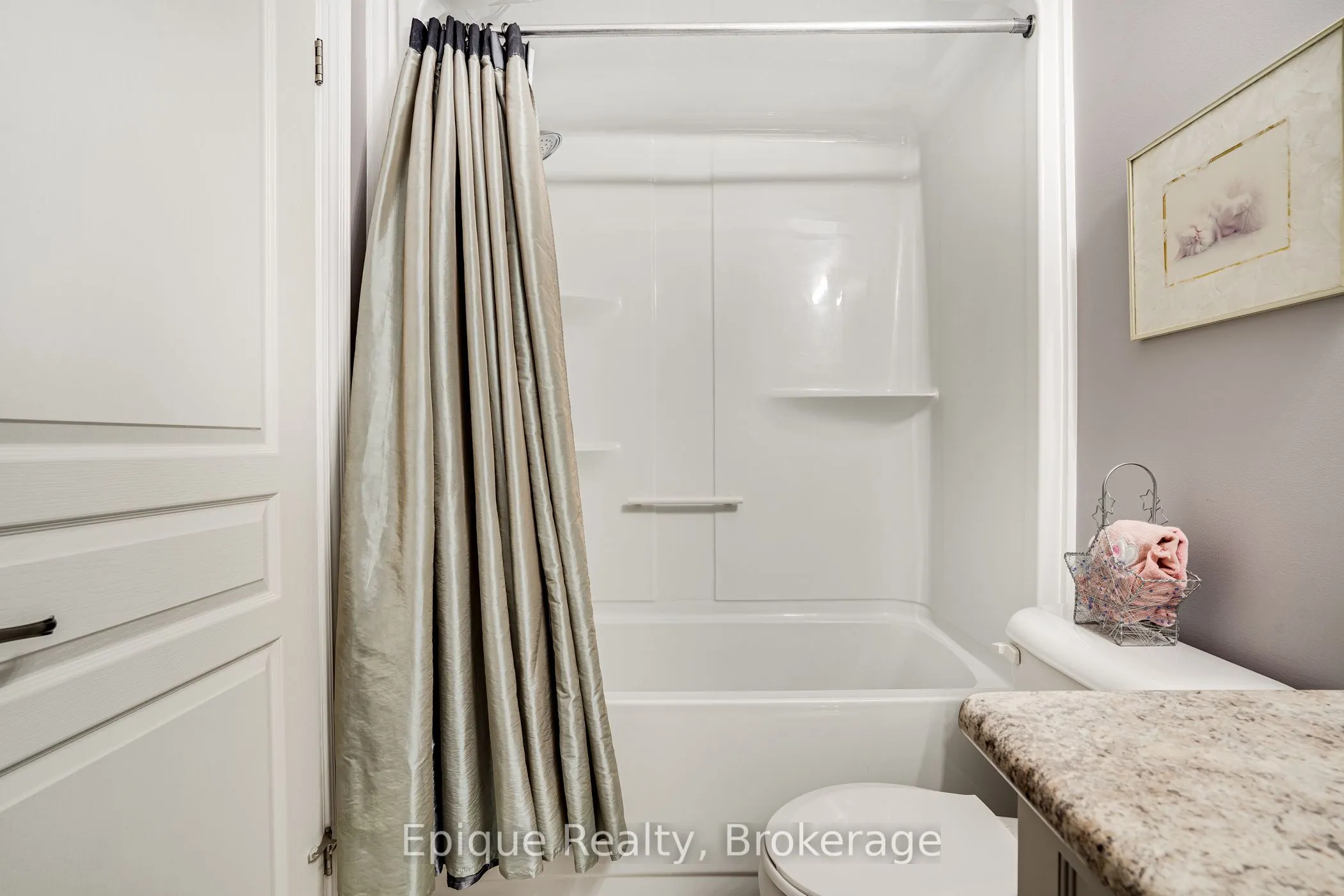 68 Roselawn Crescent