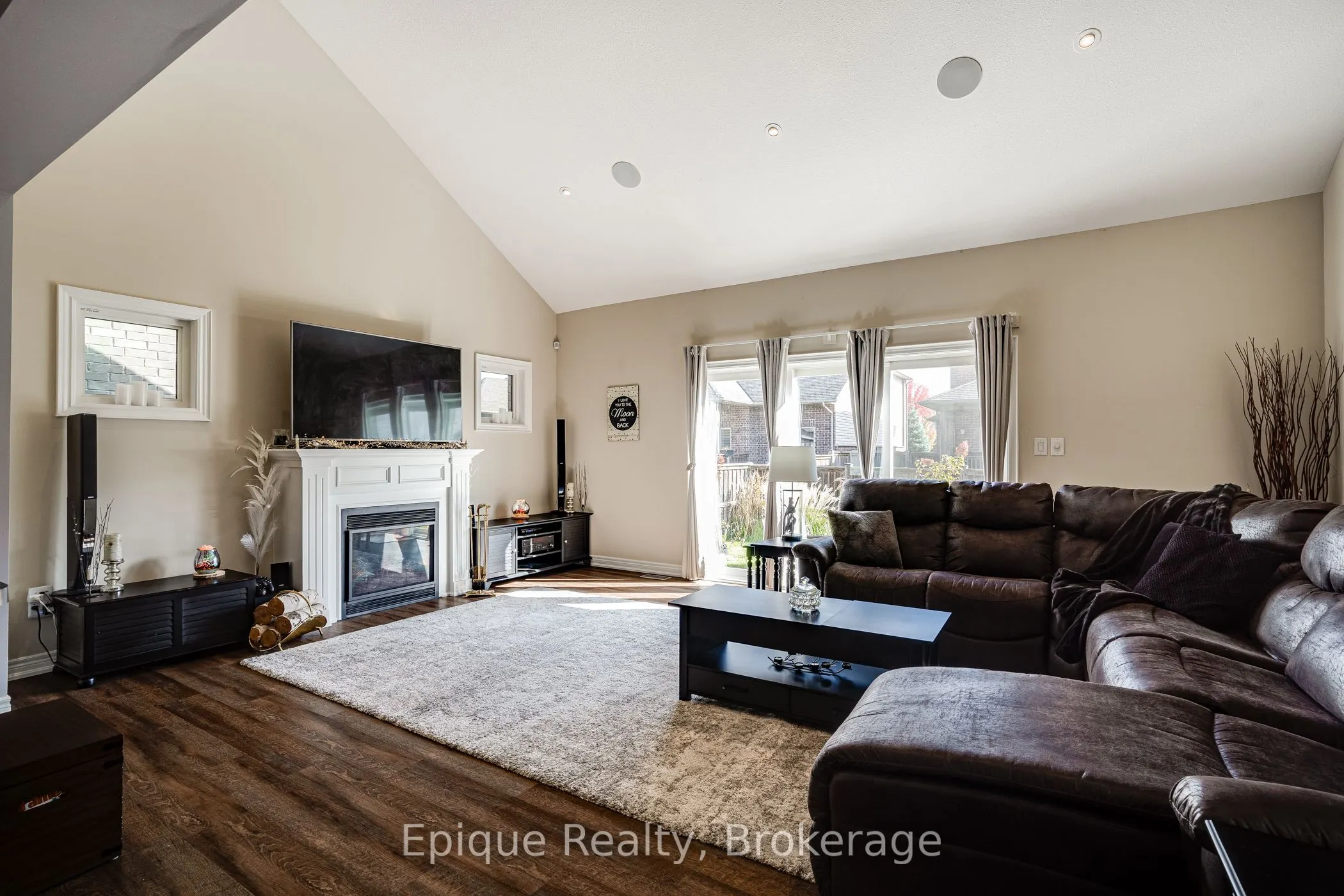 68 Roselawn Crescent