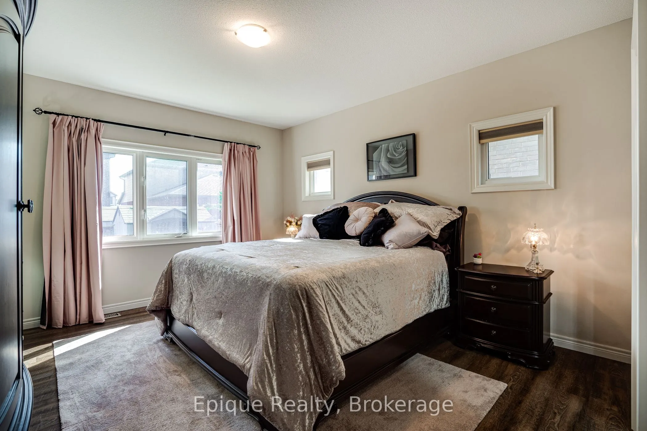 68 Roselawn Crescent