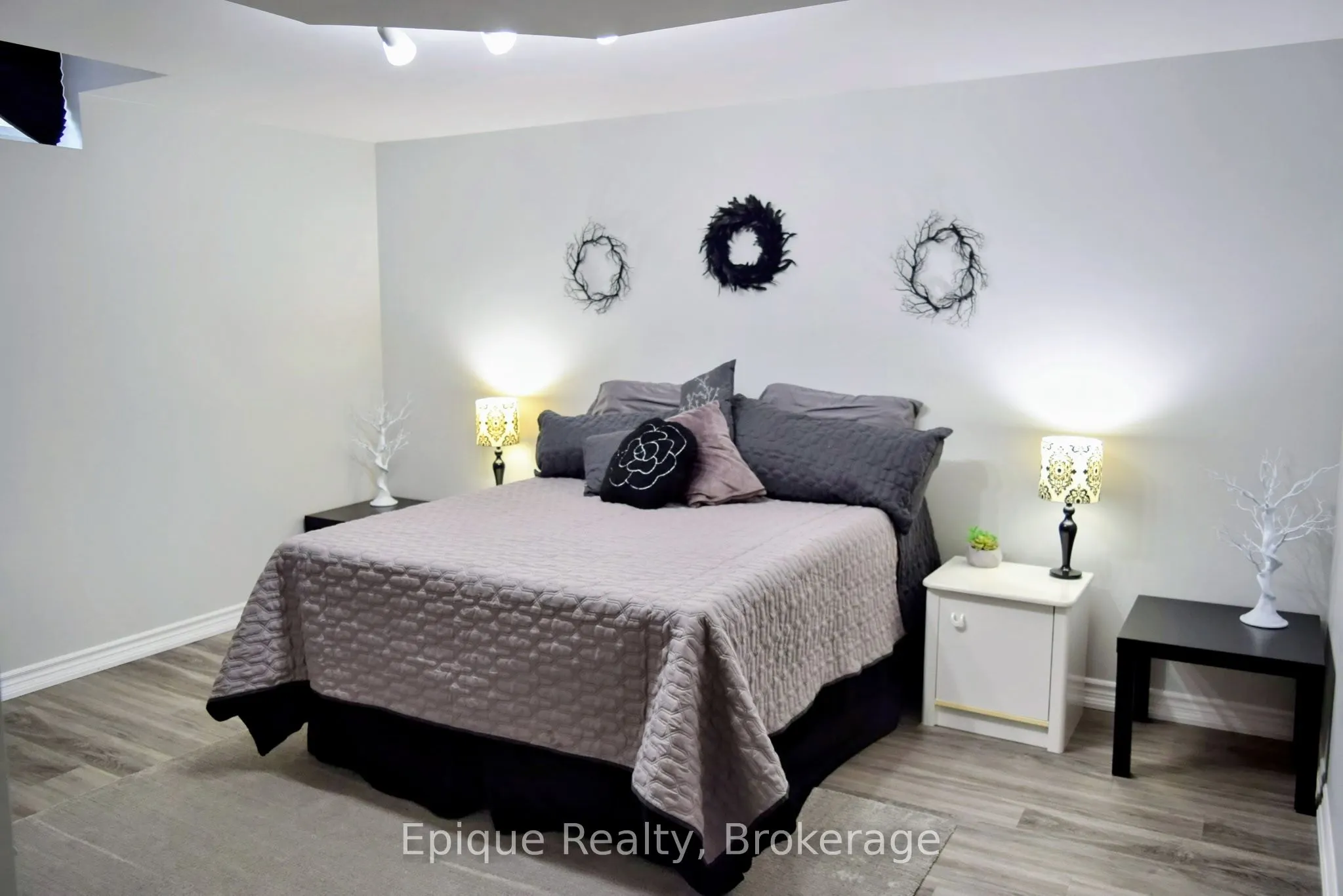 68 Roselawn Crescent