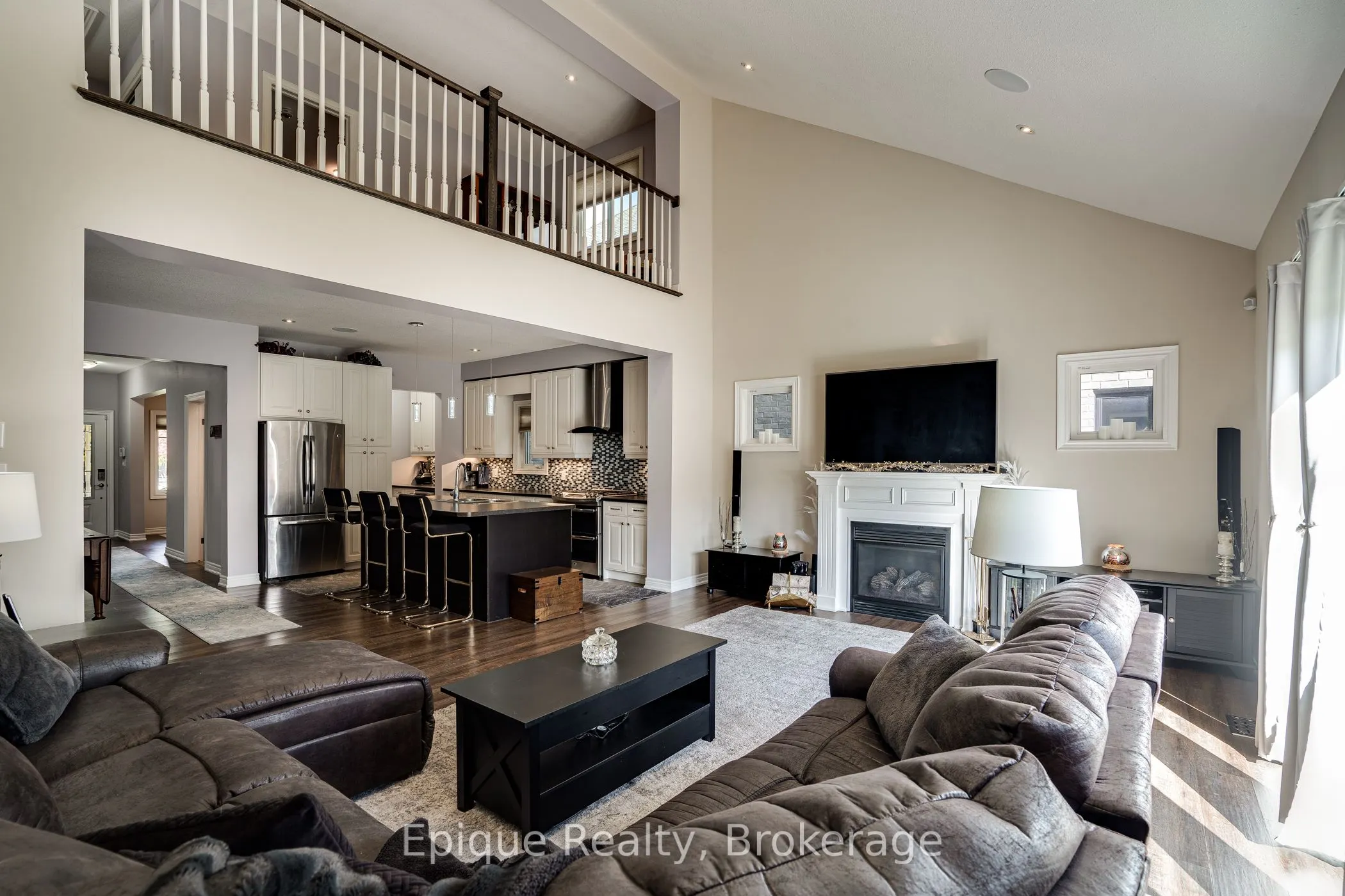 68 Roselawn Crescent
