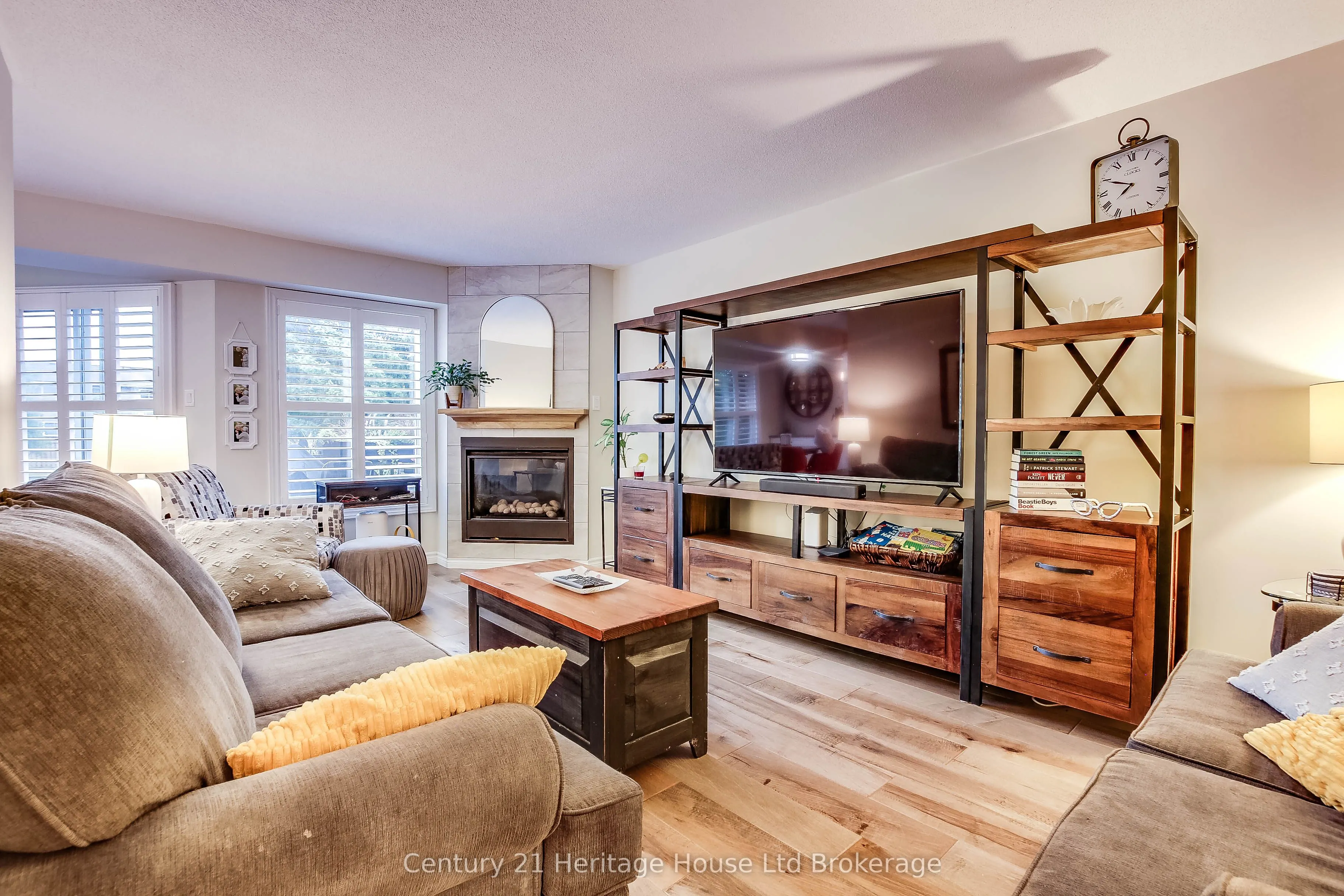 395 Springbank Avenue N, #6
