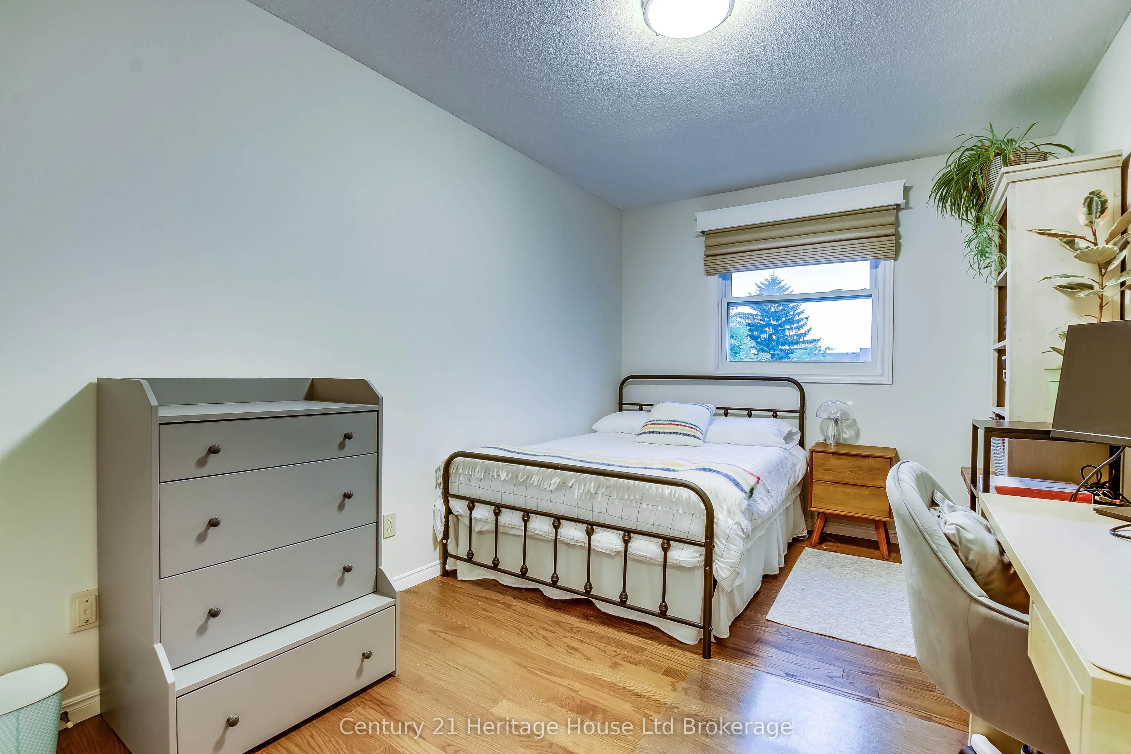 395 Springbank Avenue N, #6