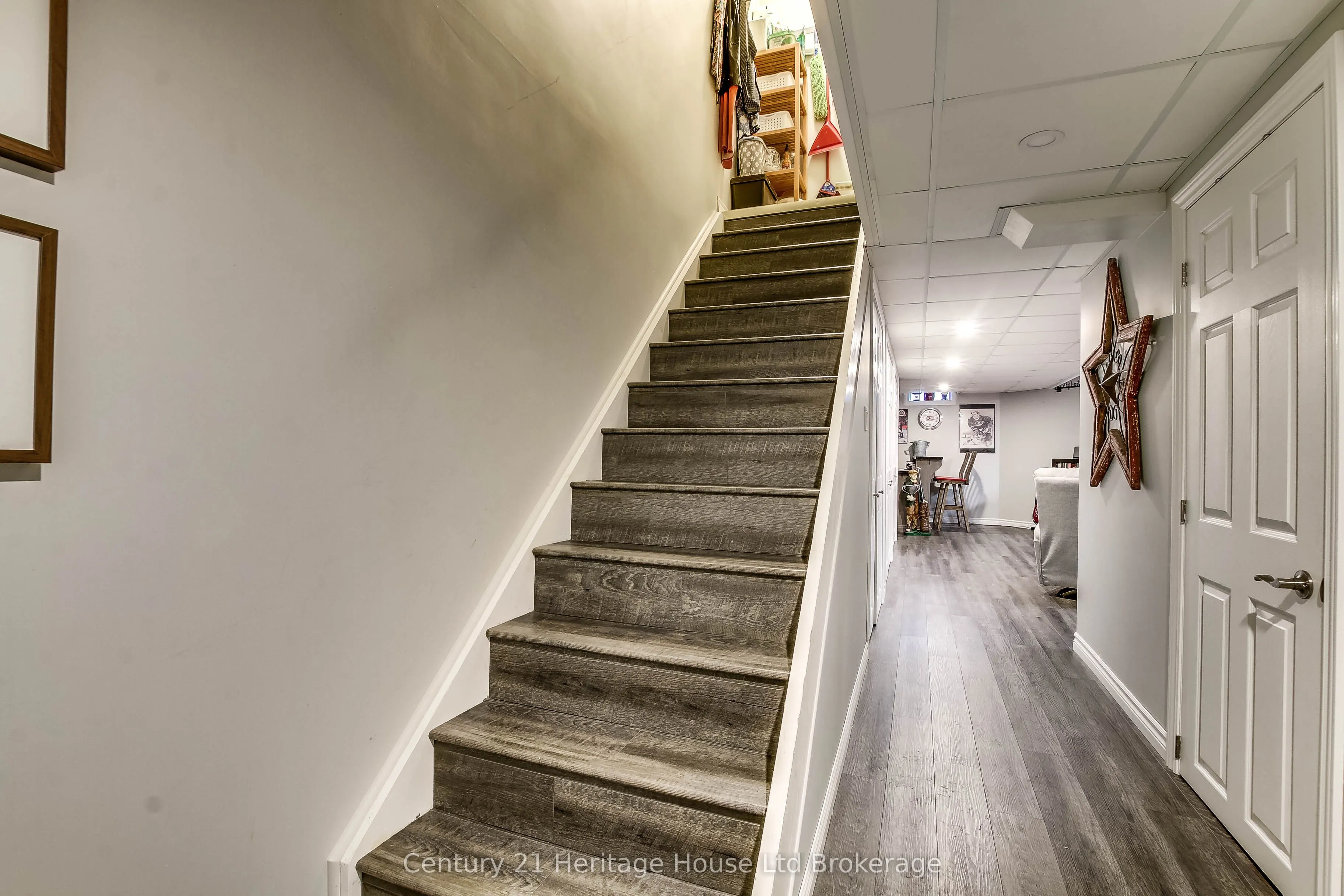395 Springbank Avenue N, #6