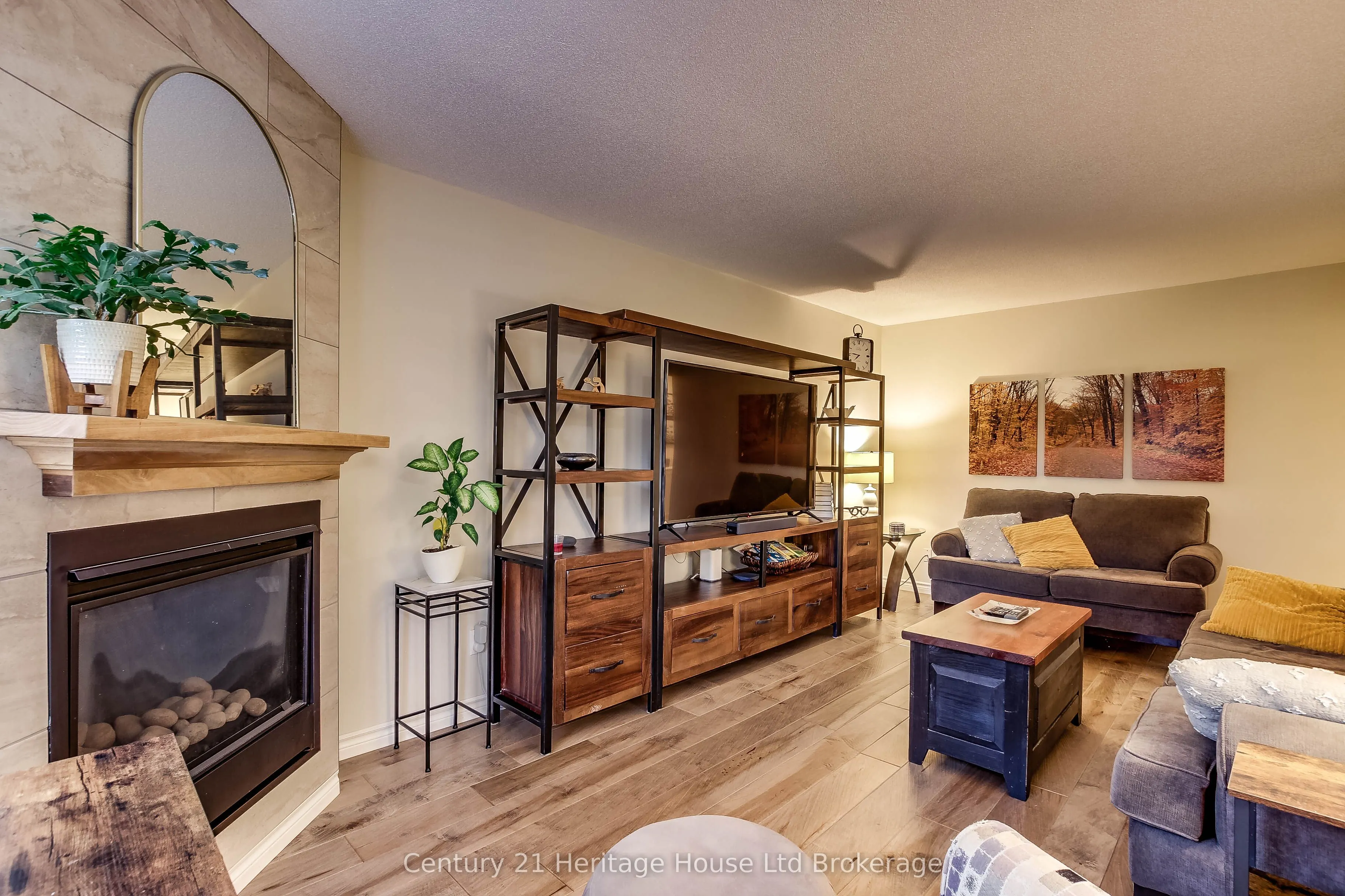 395 Springbank Avenue N, #6