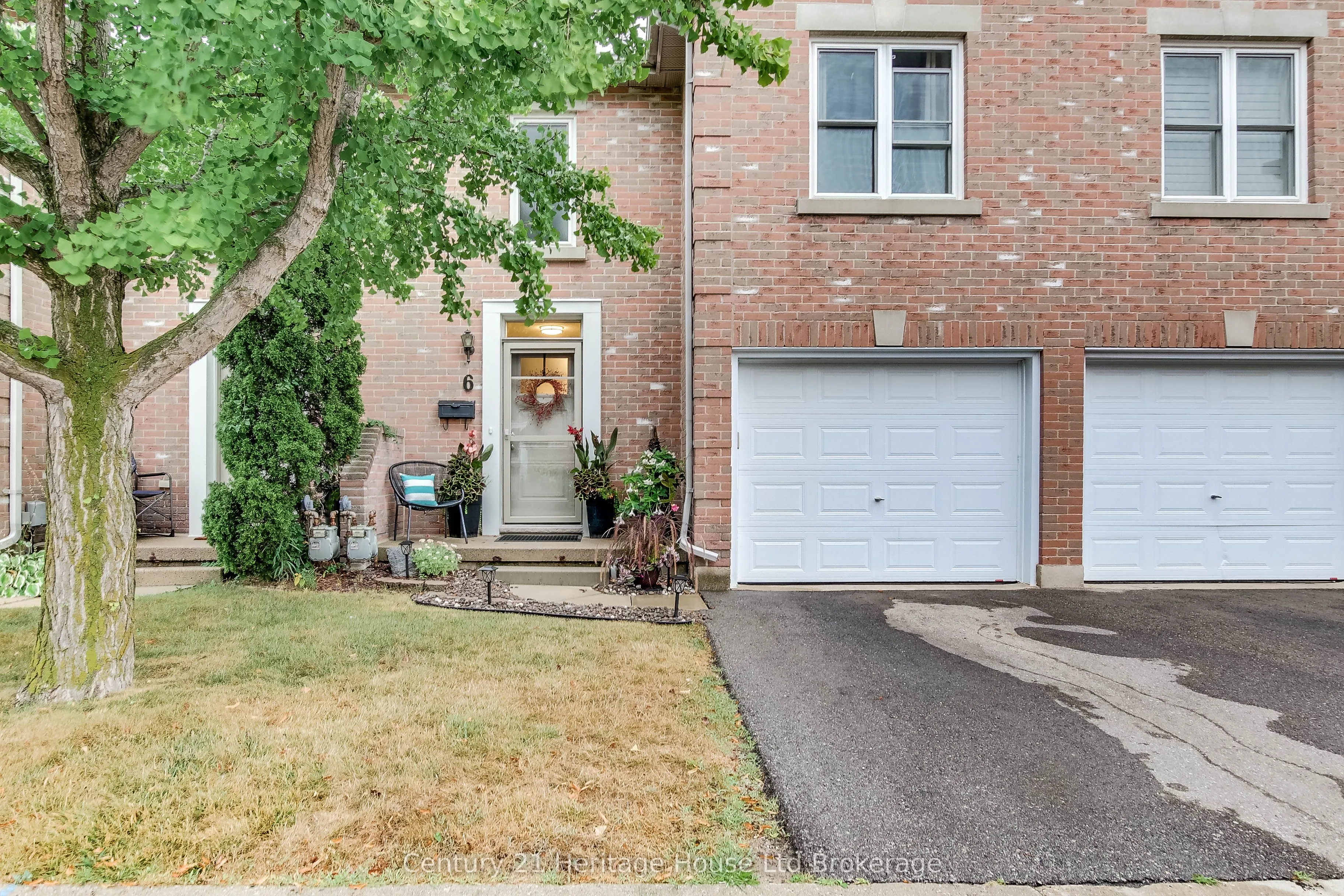 395 Springbank Avenue N, #6