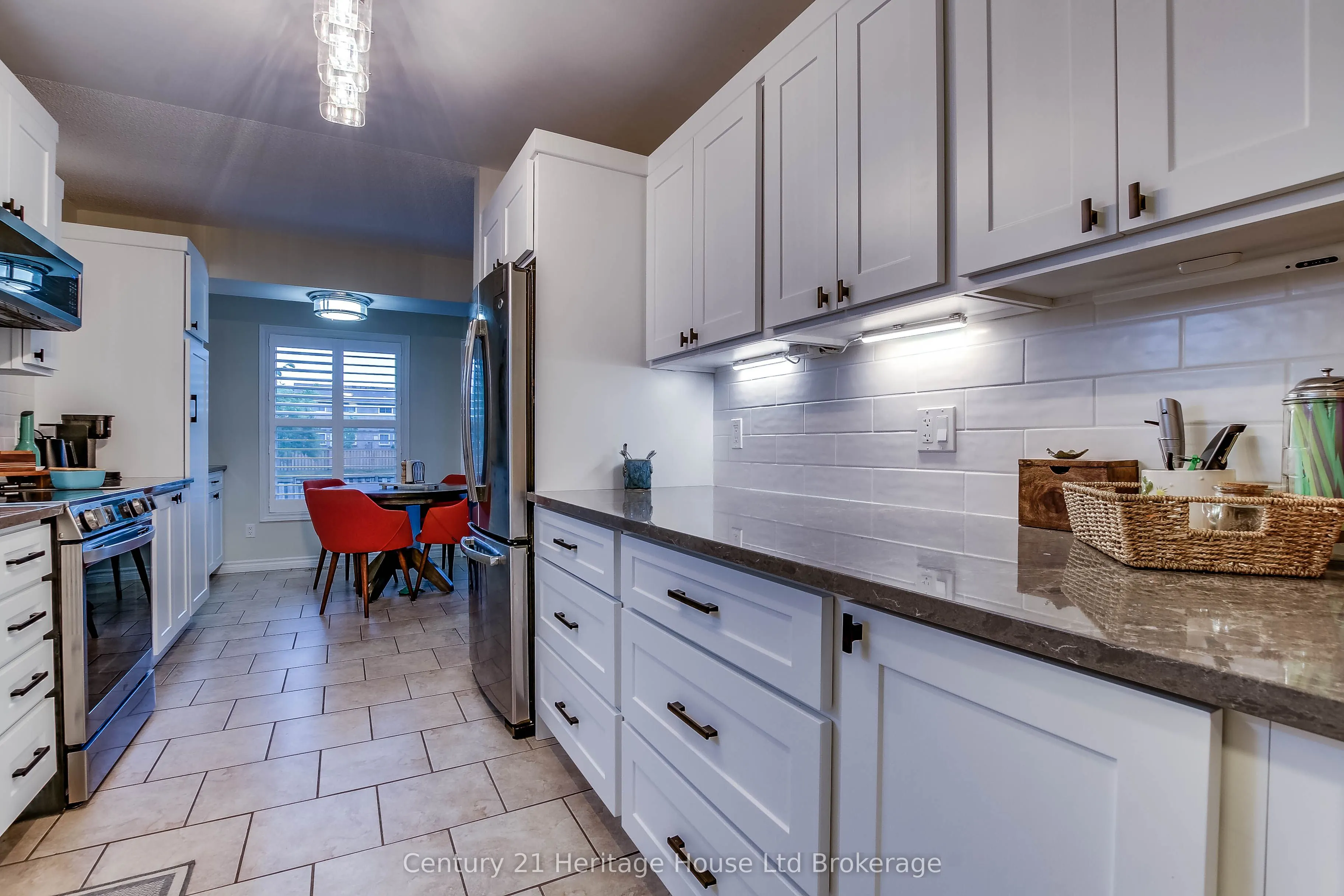 395 Springbank Avenue N, #6