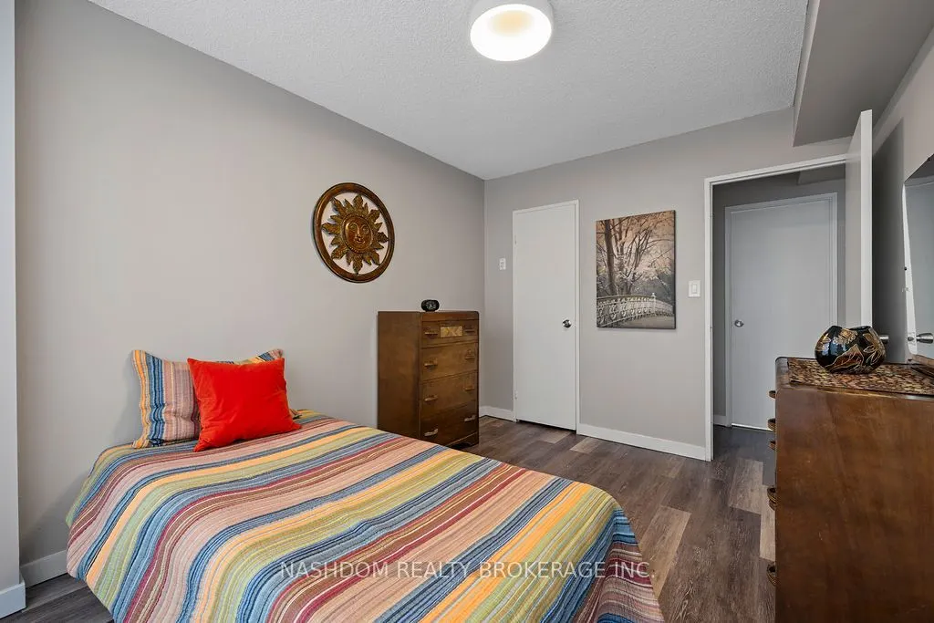 150 Charlton Avenue E, #1603