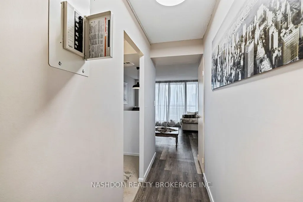 150 Charlton Avenue E, #1603