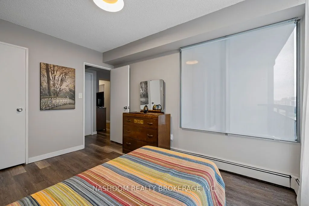 150 Charlton Avenue E, #1603