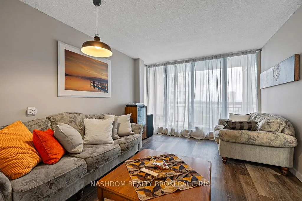 150 Charlton Avenue E, #1603