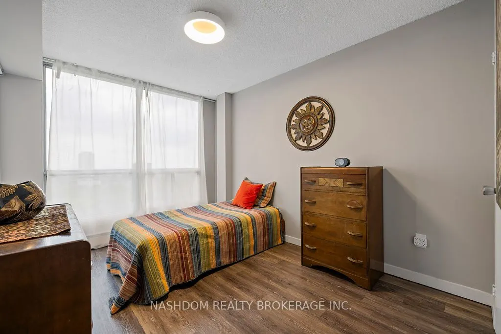 150 Charlton Avenue E, #1603