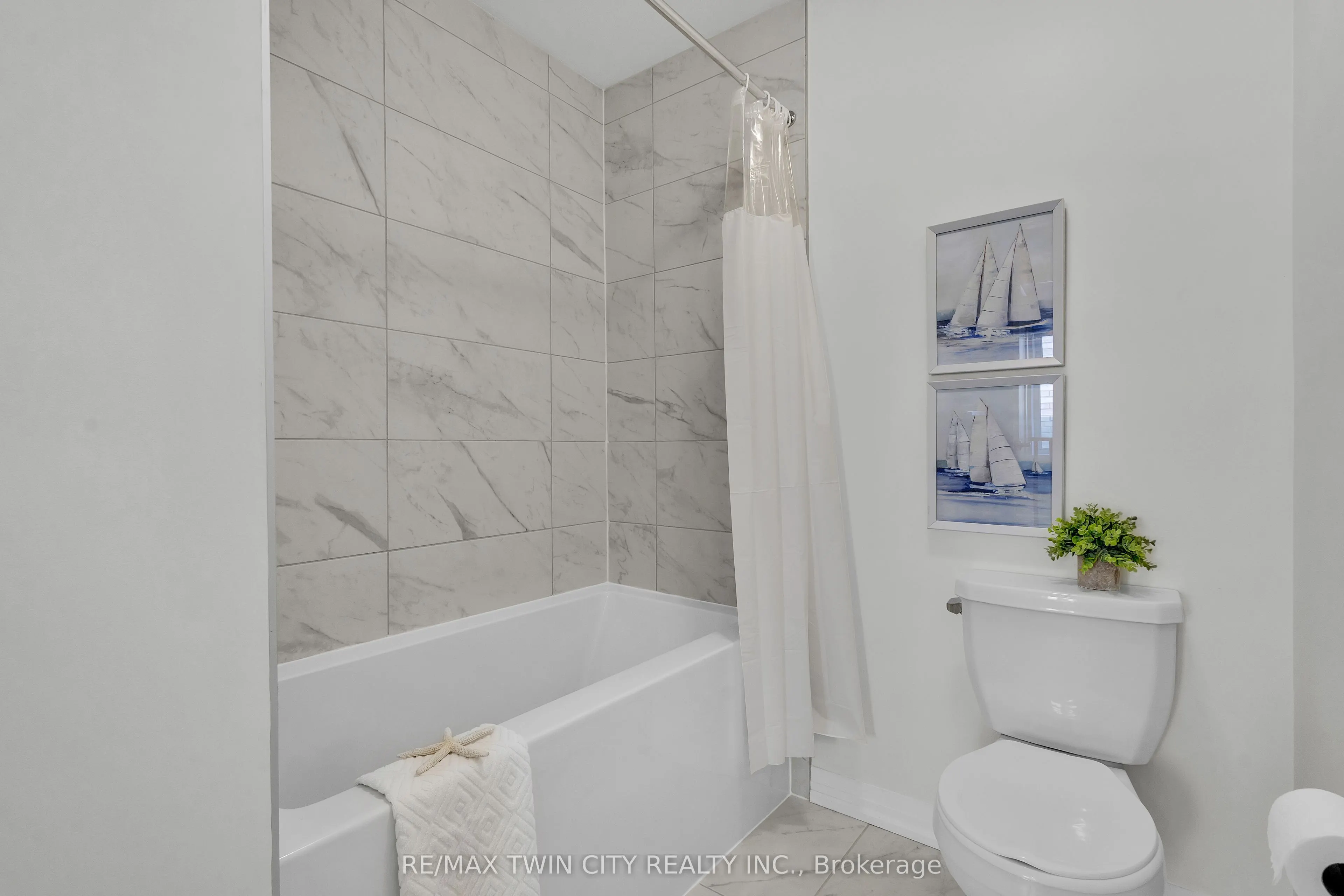 35 Crossmore Crescent