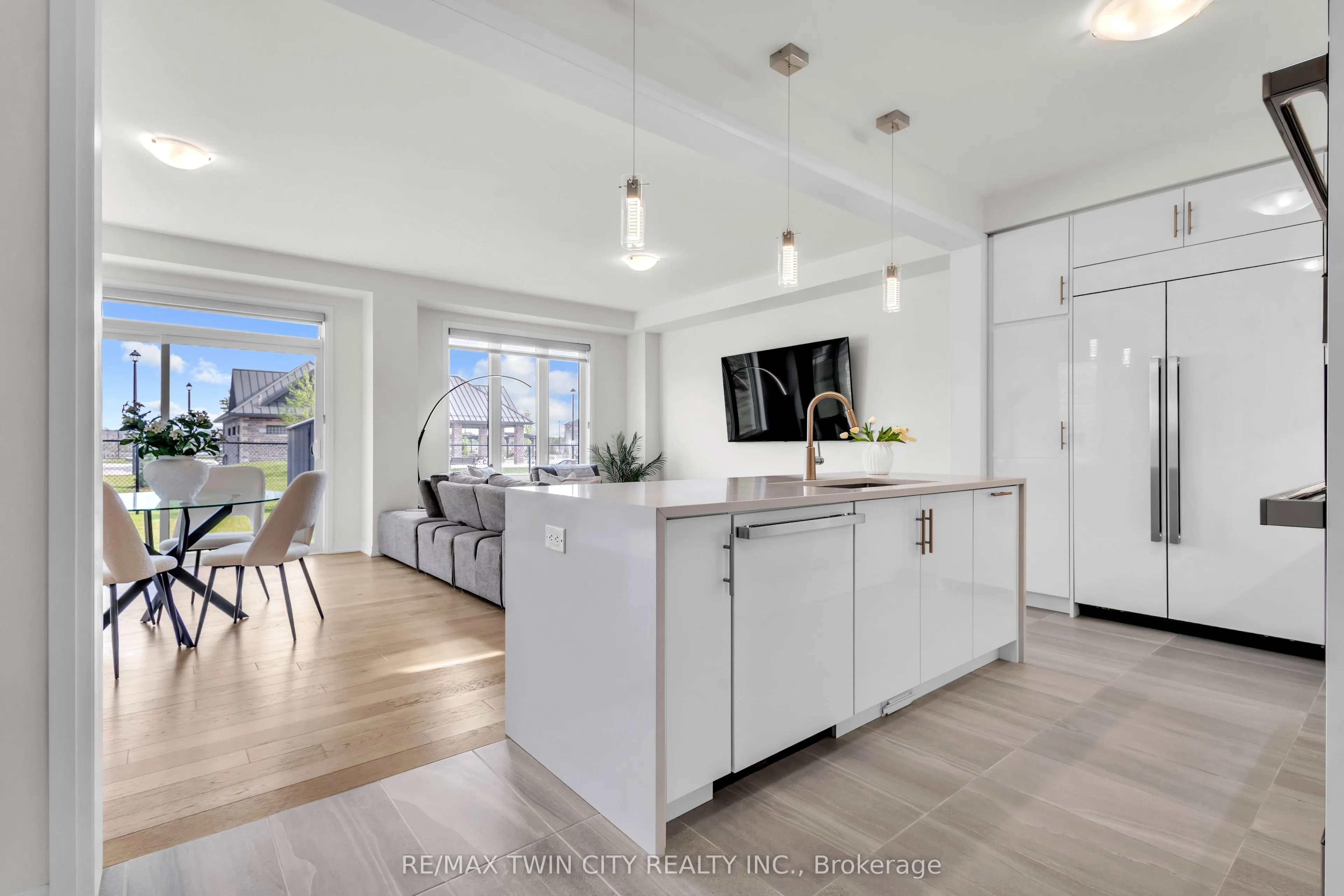 35 Crossmore Crescent