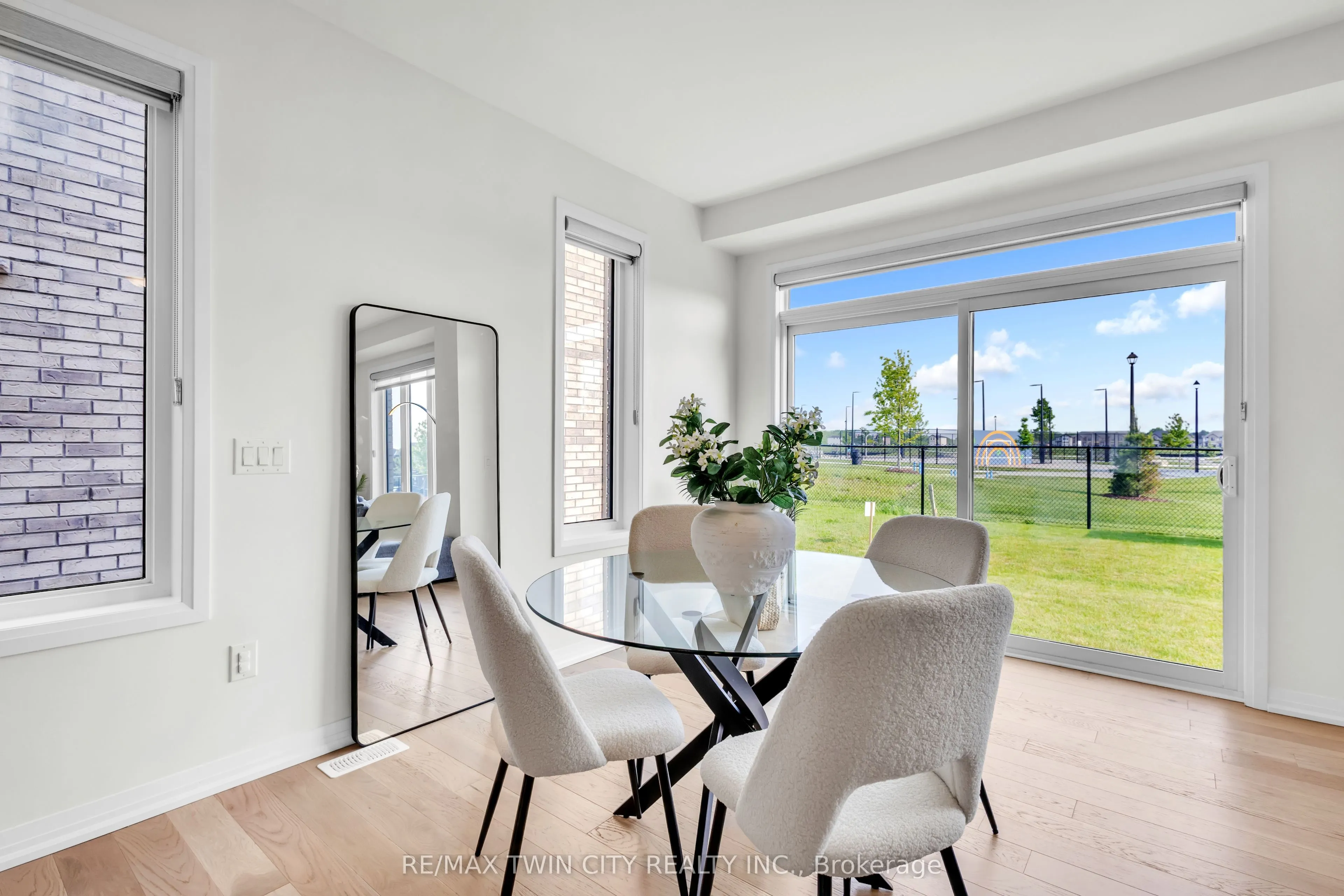 35 Crossmore Crescent