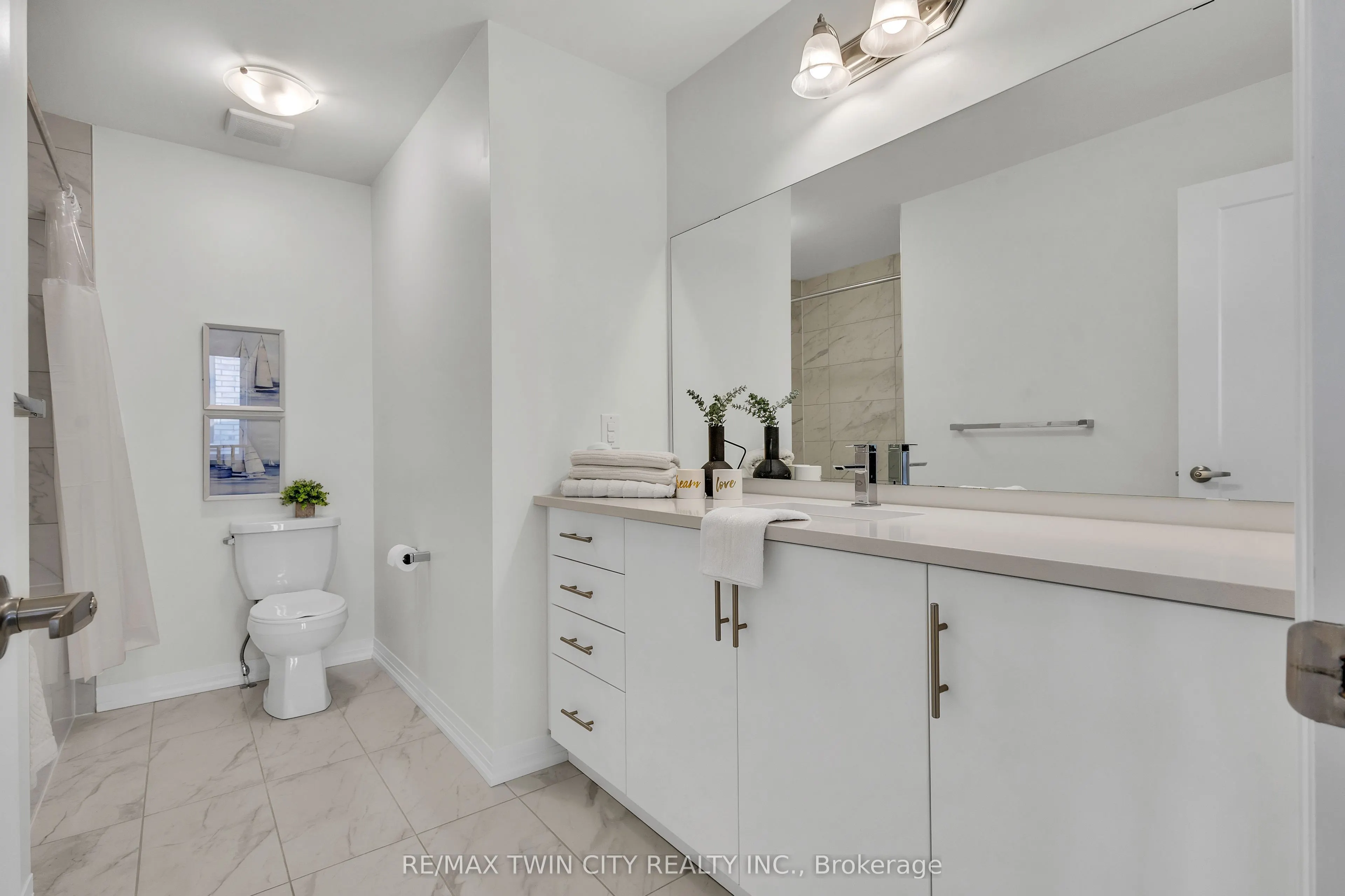 35 Crossmore Crescent