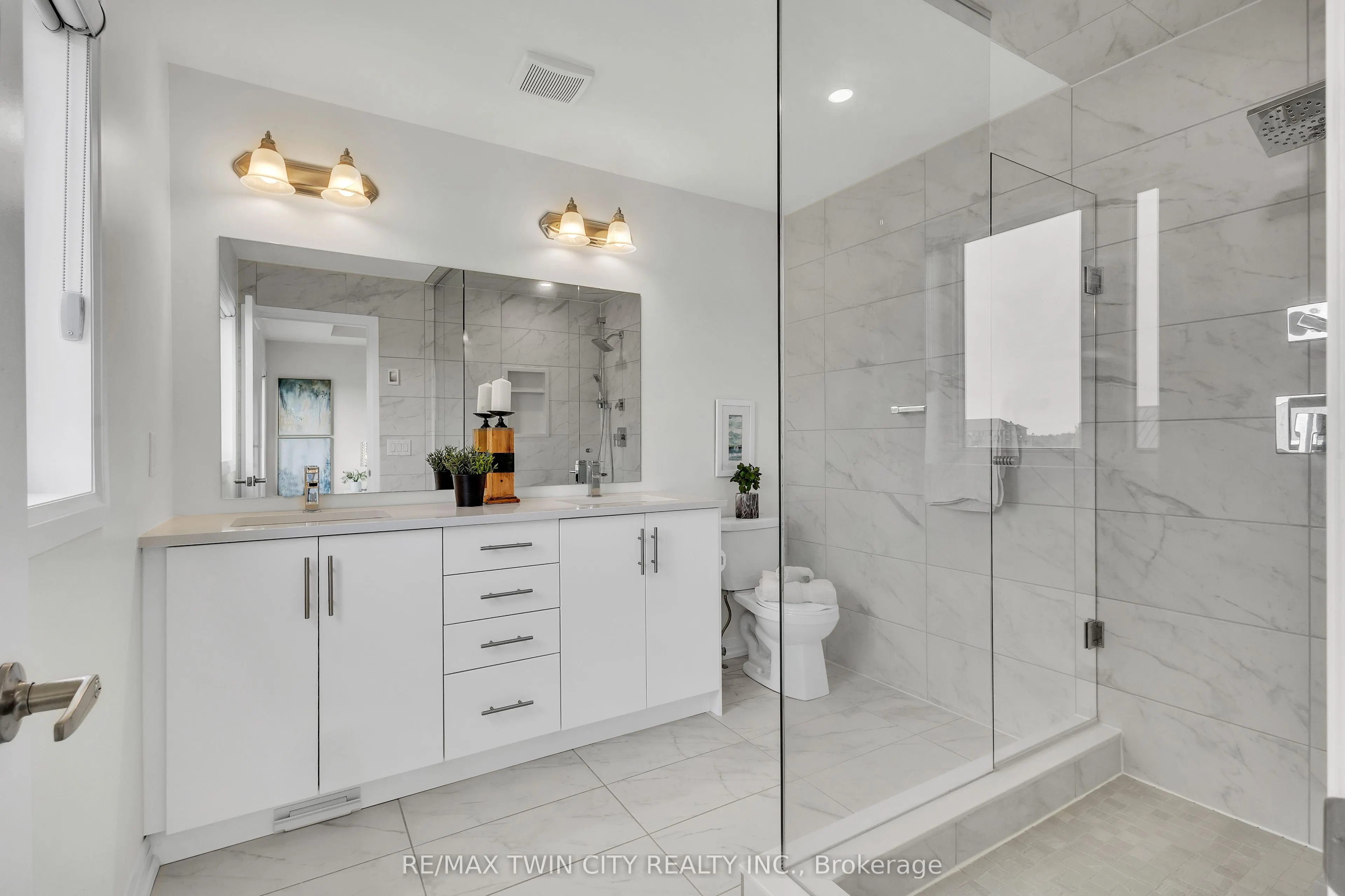 35 Crossmore Crescent