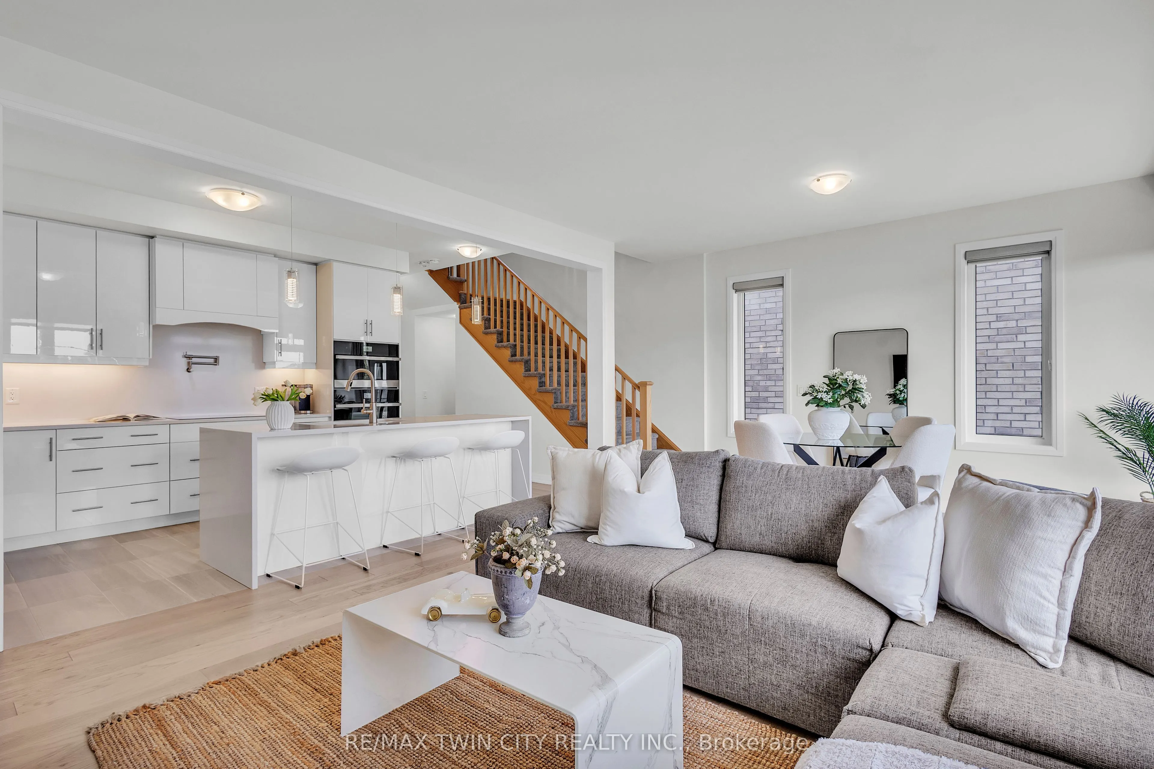 35 Crossmore Crescent